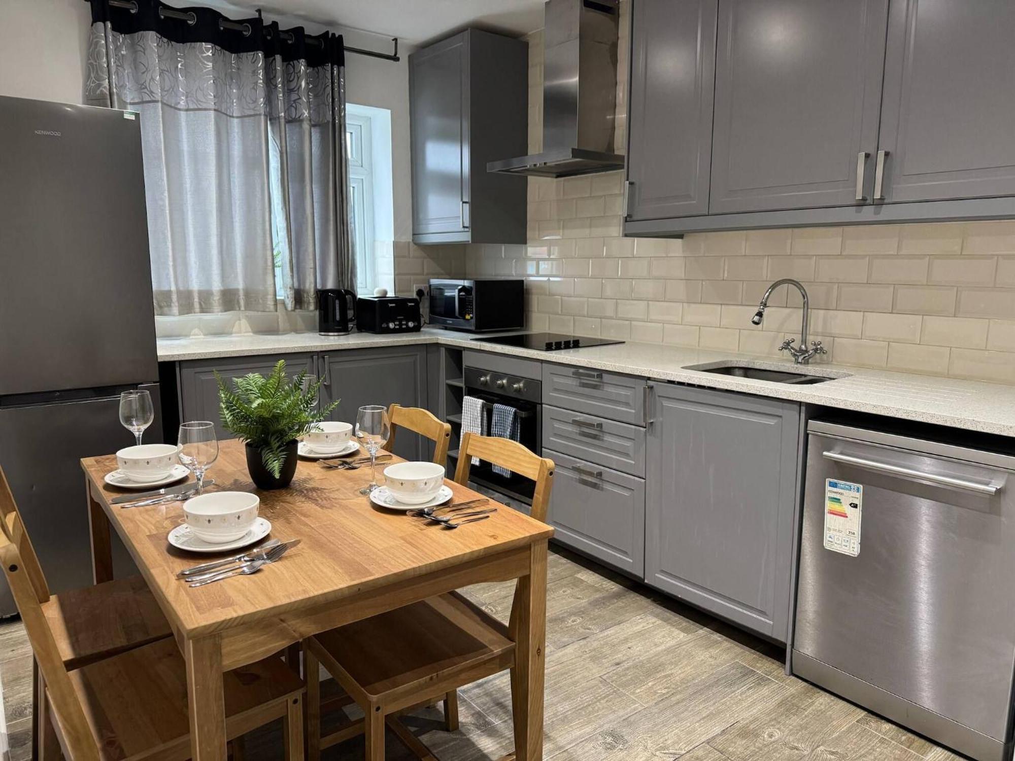 Beautiful 2 Bed Cricklewood Apartment *