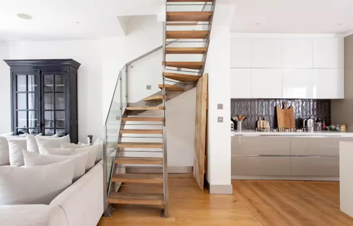 Iconic Little Venice With Private Garden Apartment