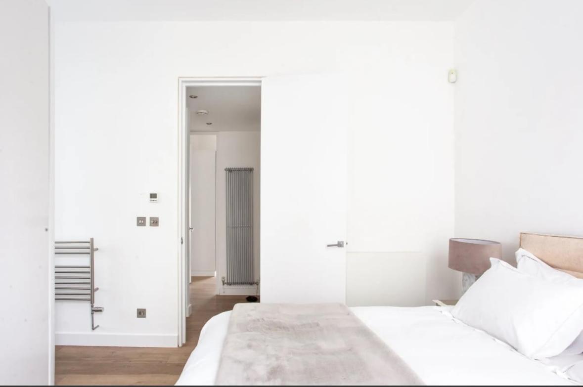 Apartment Iconic Little Venice With Private Garden London