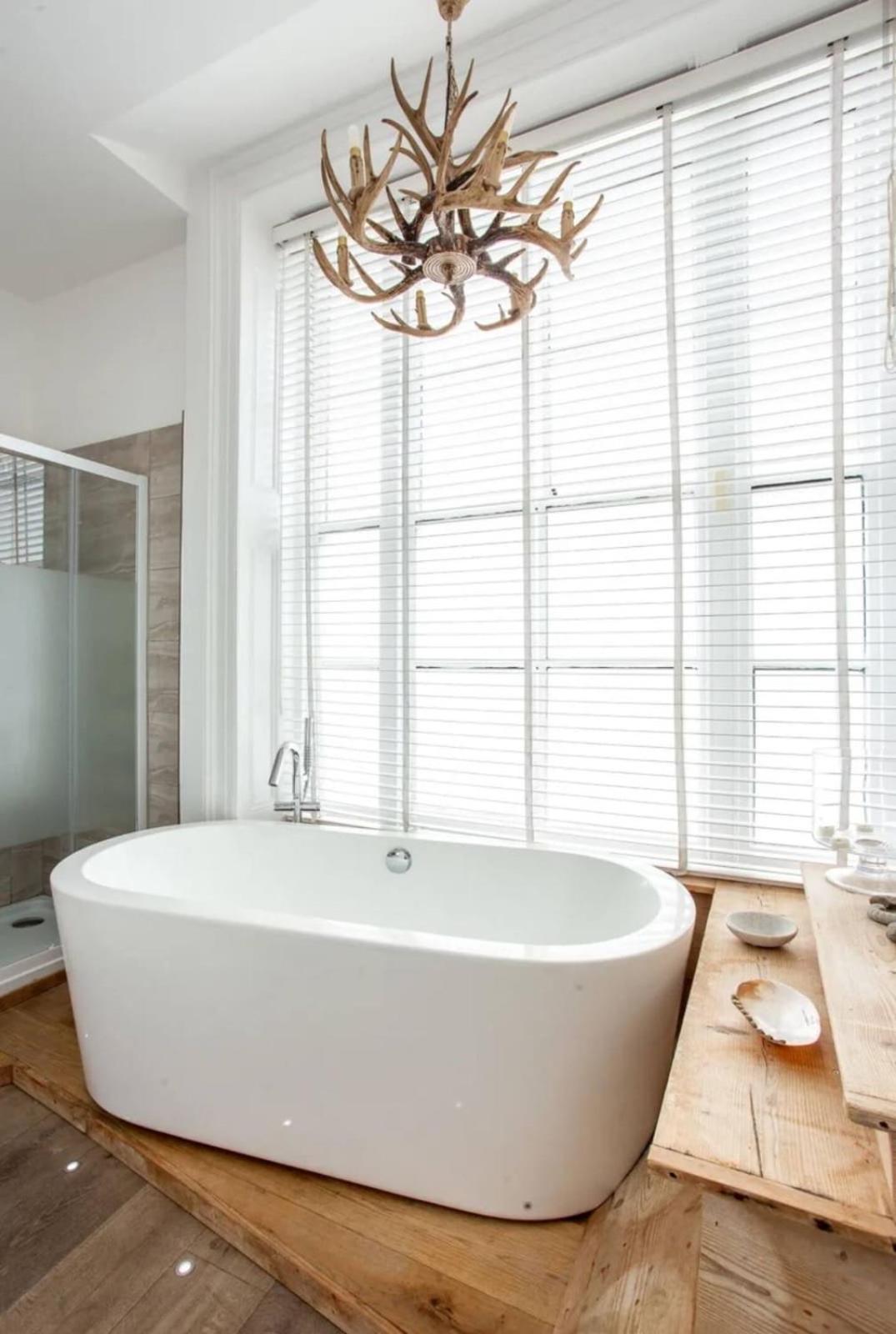 Apartment Iconic Little Venice With Private Garden London