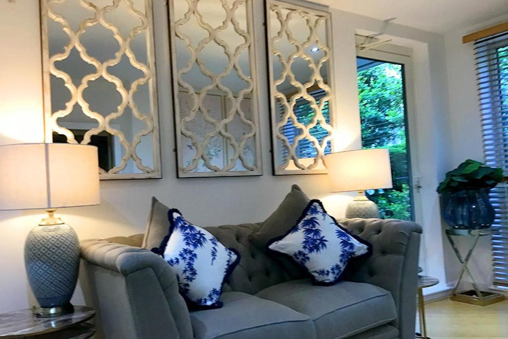 5 Regal House * London