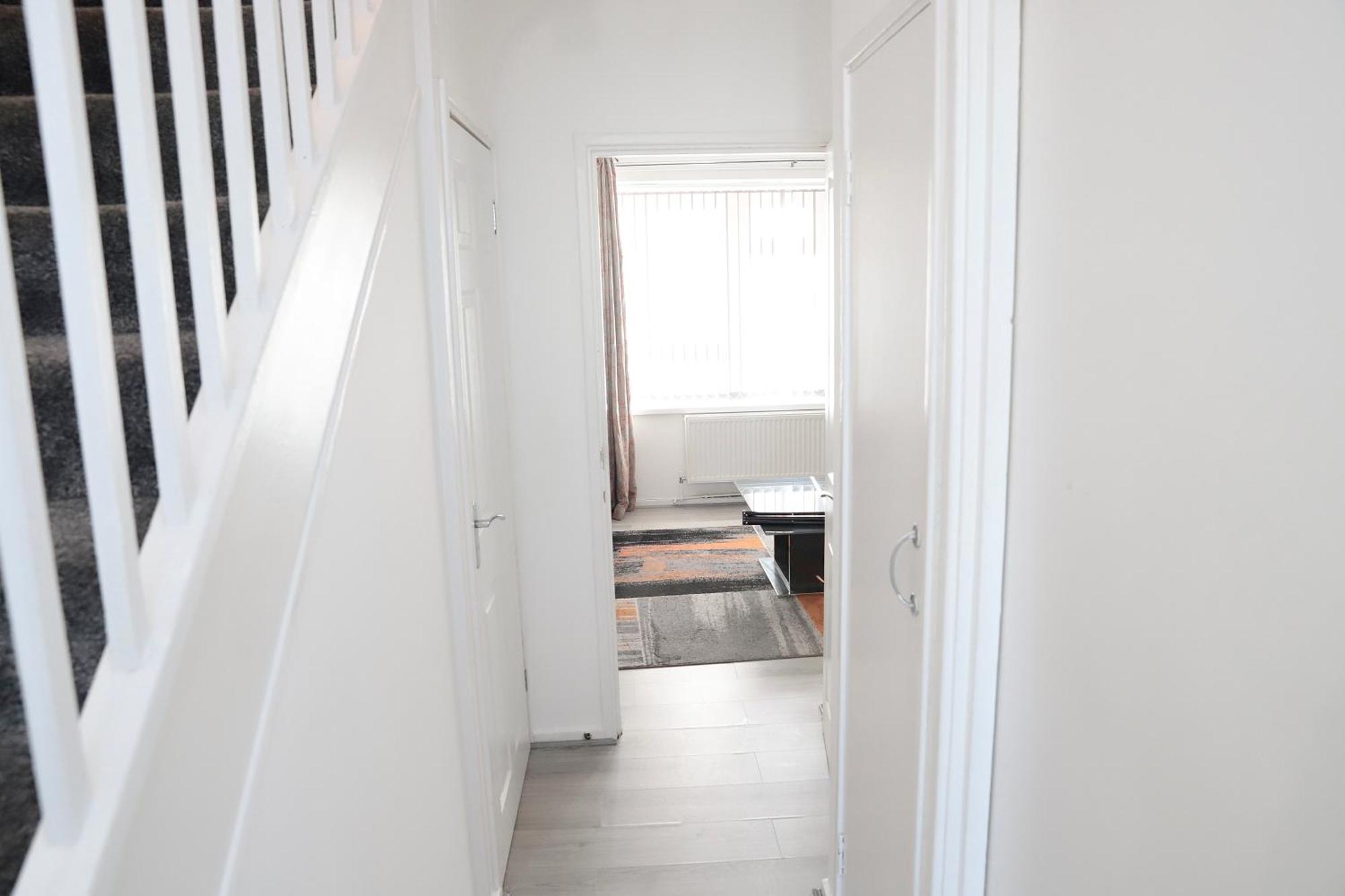 Maitland Luxury 2 Bedroom Greenwich With Good Living Space Sleeps 5 Guest- 1 Minute From Greenwich Dlr Station * London