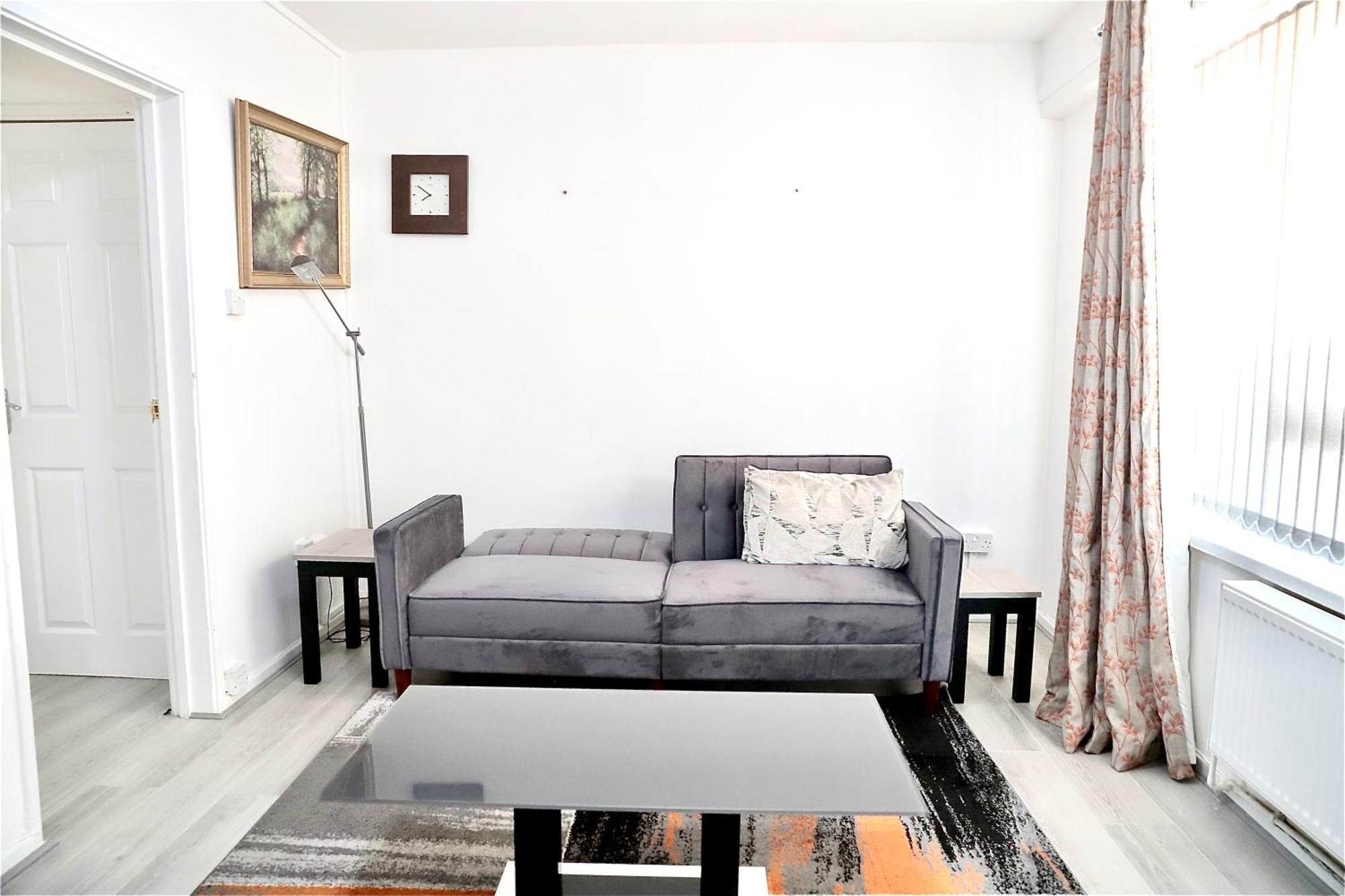 Apartment Maitland Luxury 2 Bedroom Greenwich With Good Living Space Sleeps 5 Guest- 1 Minute From Greenwich Dlr Station London