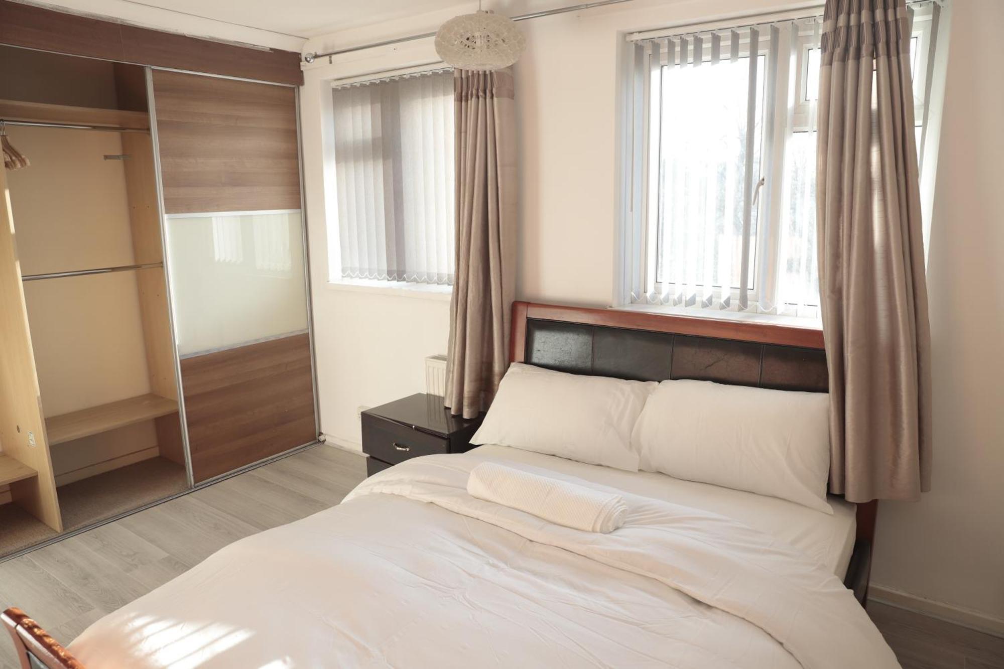 Apartment Maitland Luxury 2 Bedroom Greenwich With Good Living Space Sleeps 5 Guest- 1 Minute From Greenwich Dlr Station