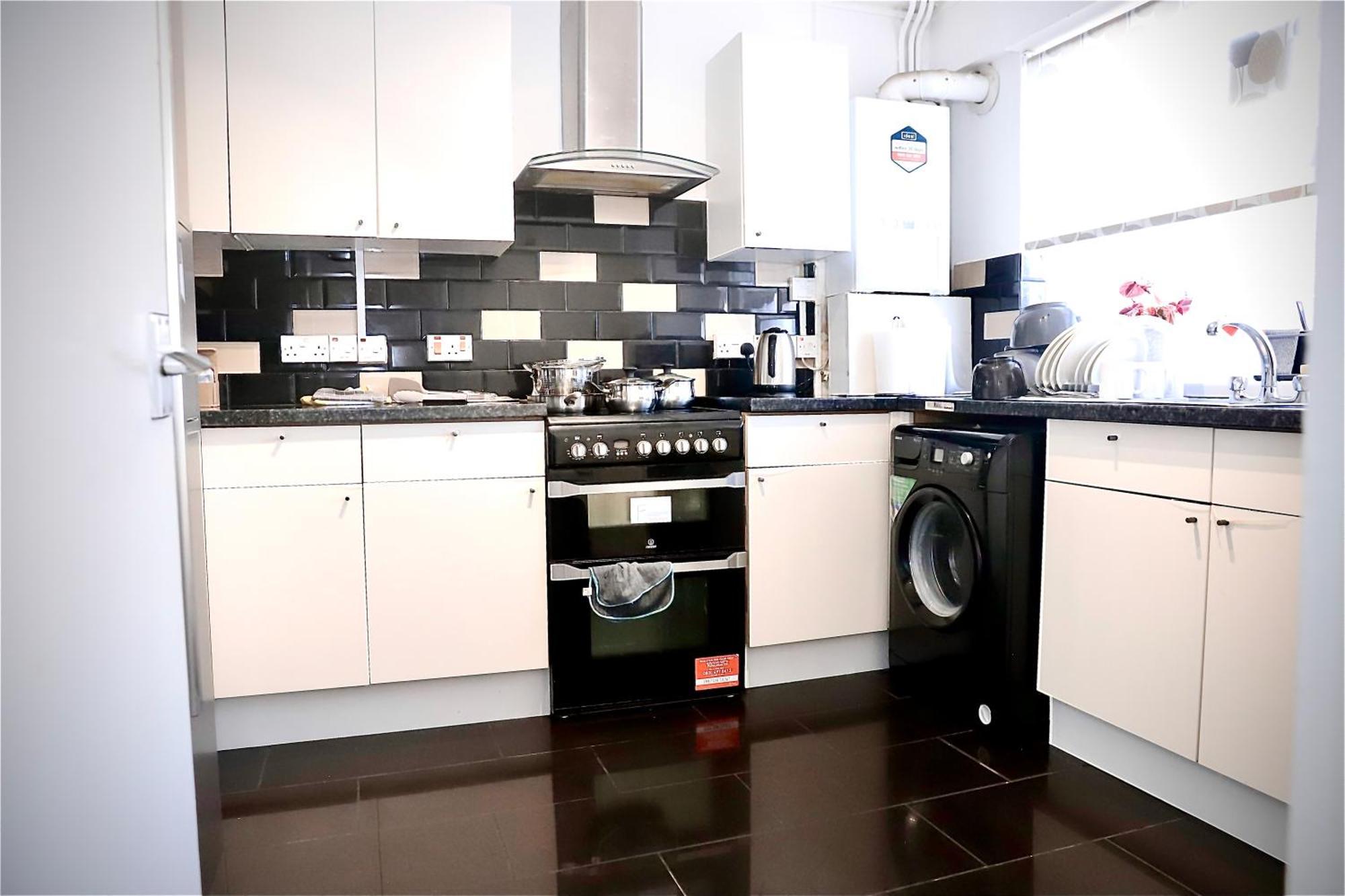 Apartment Maitland Luxury 2 Bedroom Greenwich With Good Living Space Sleeps 5 Guest- 1 Minute From Greenwich Dlr Station London