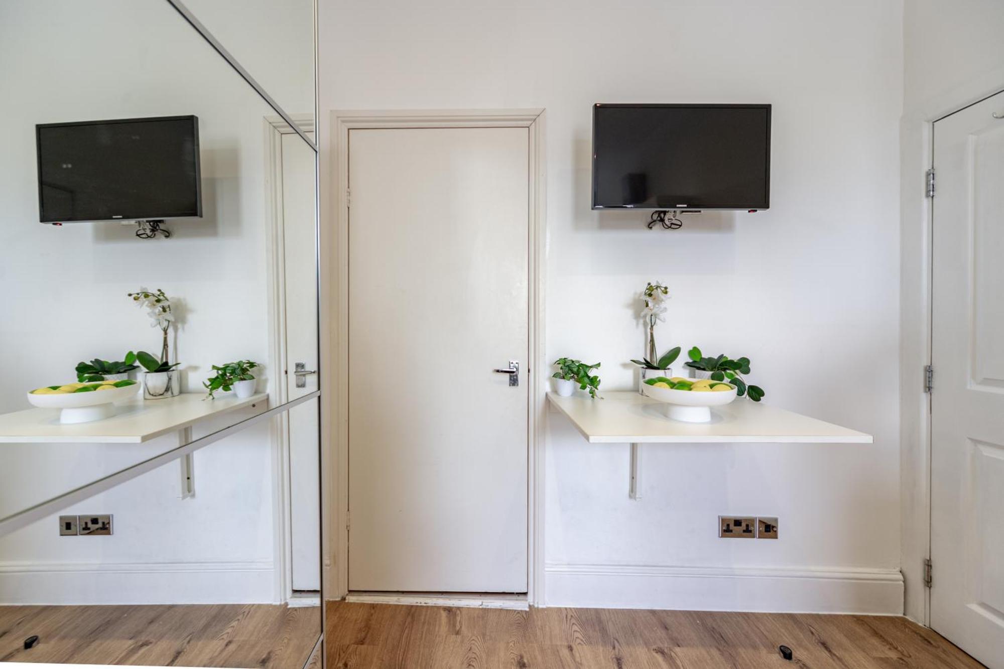 Prime Vision Living - Hyde Park London