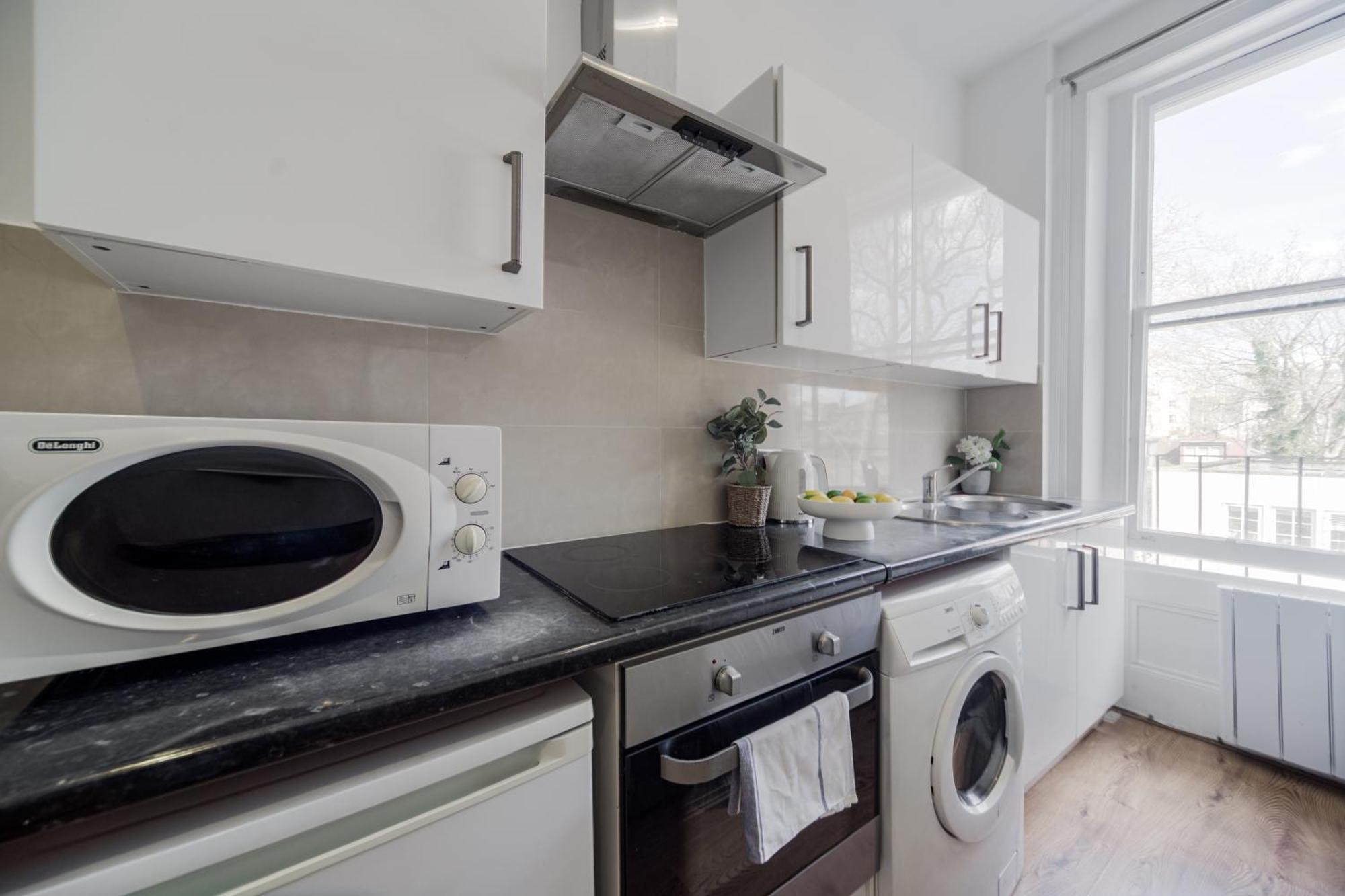 Prime Vision Living - Hyde Park *