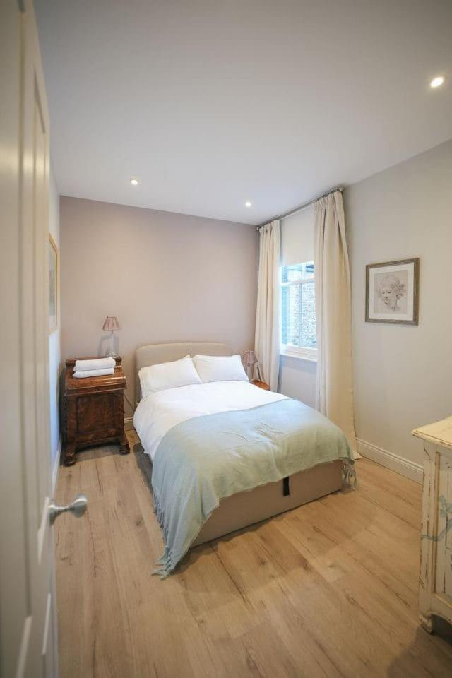Stunning 5-bedroom House In The Heart Of * London