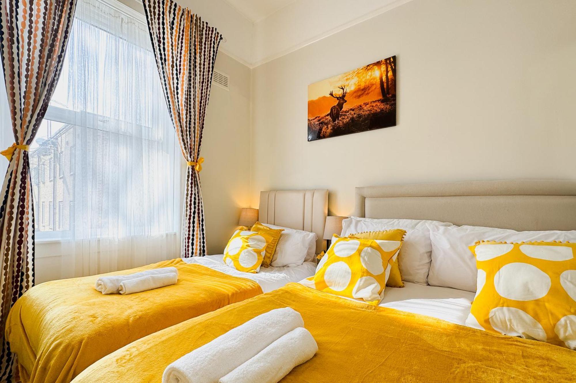 Apartment Mile End Road By Smart Corporate