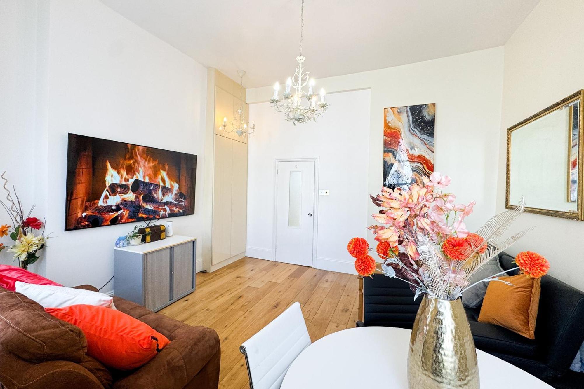 Mile End Road By Smart Corporate * London