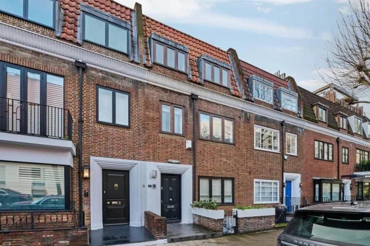 Holiday home Care London- Elegant & Central, Sloane Avenue, Chelsea