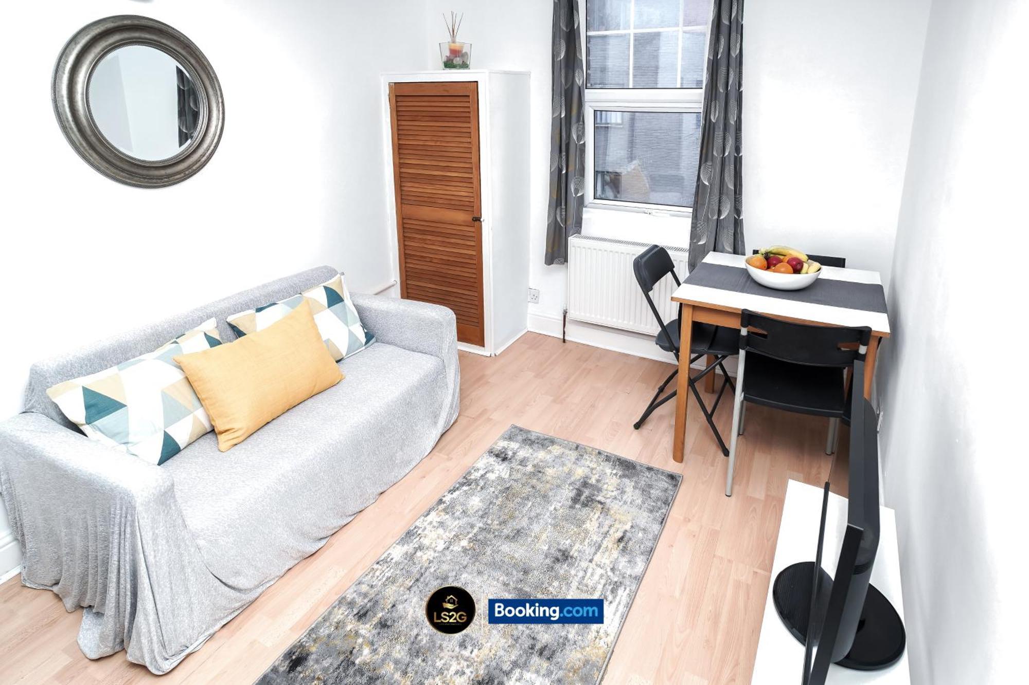 Cosy 2 Bedroom By Ls2g Short Lets & Serviced Greater * London