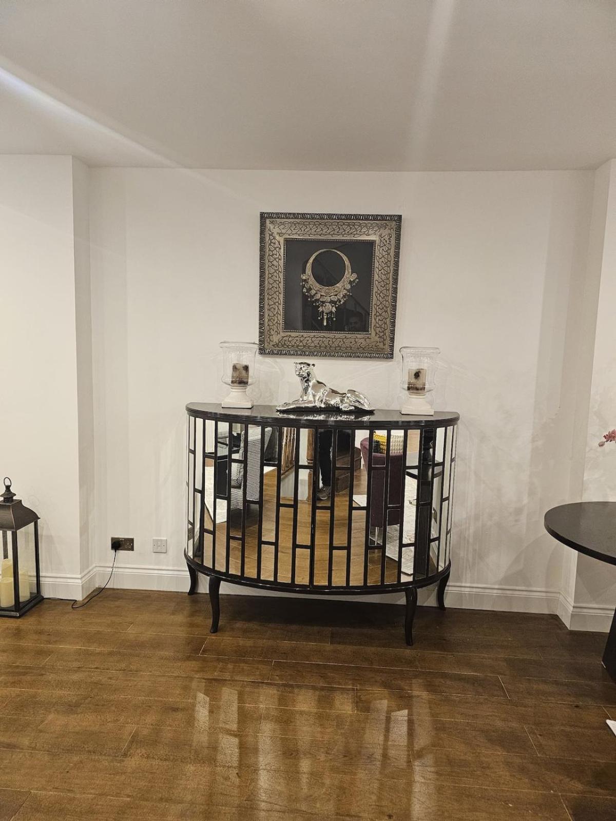 Holiday home Care London- Elegant & Central, Sloane Avenue, Chelsea