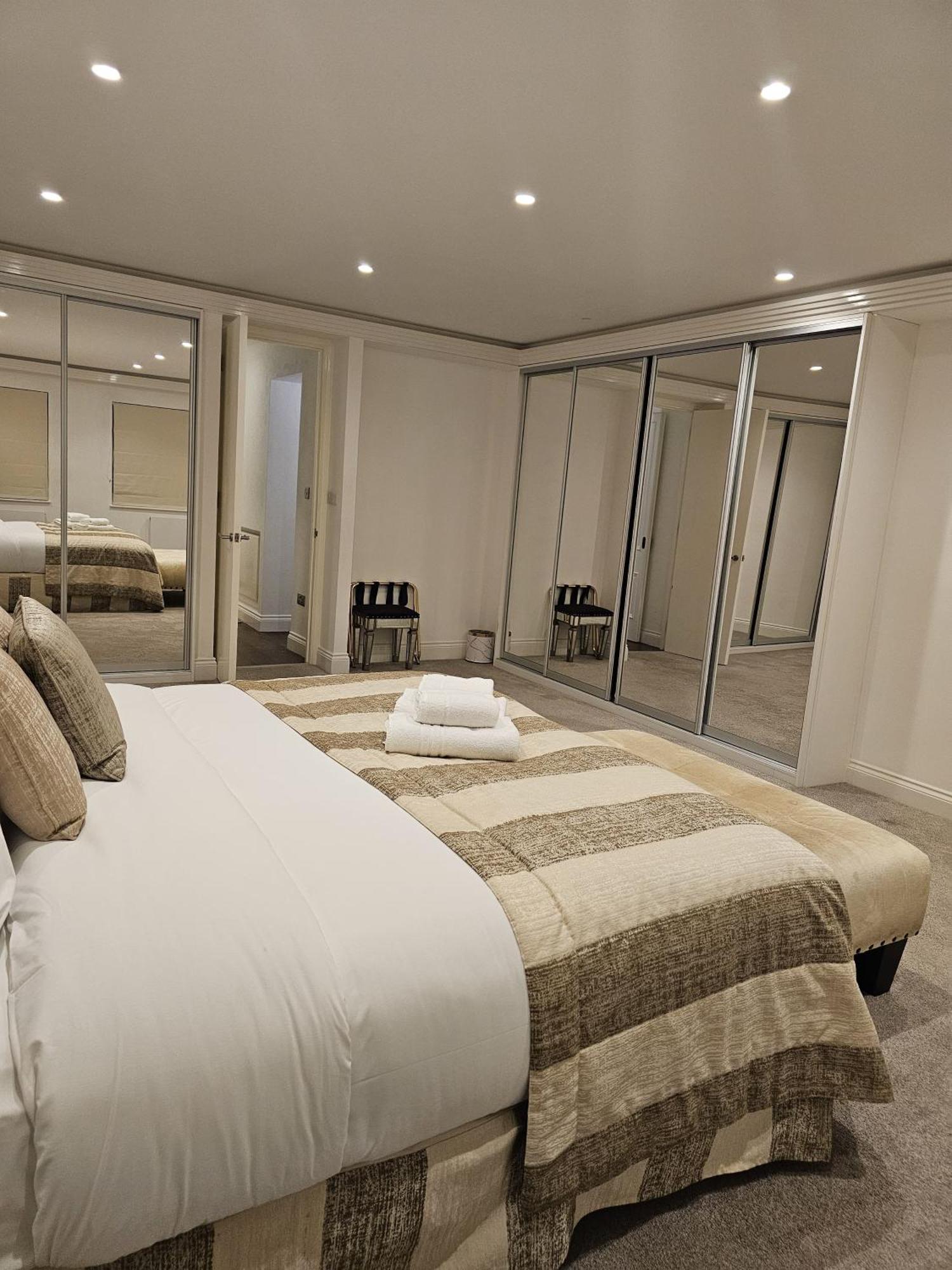Care London- Elegant & Central, Sloane Avenue, Chelsea * London