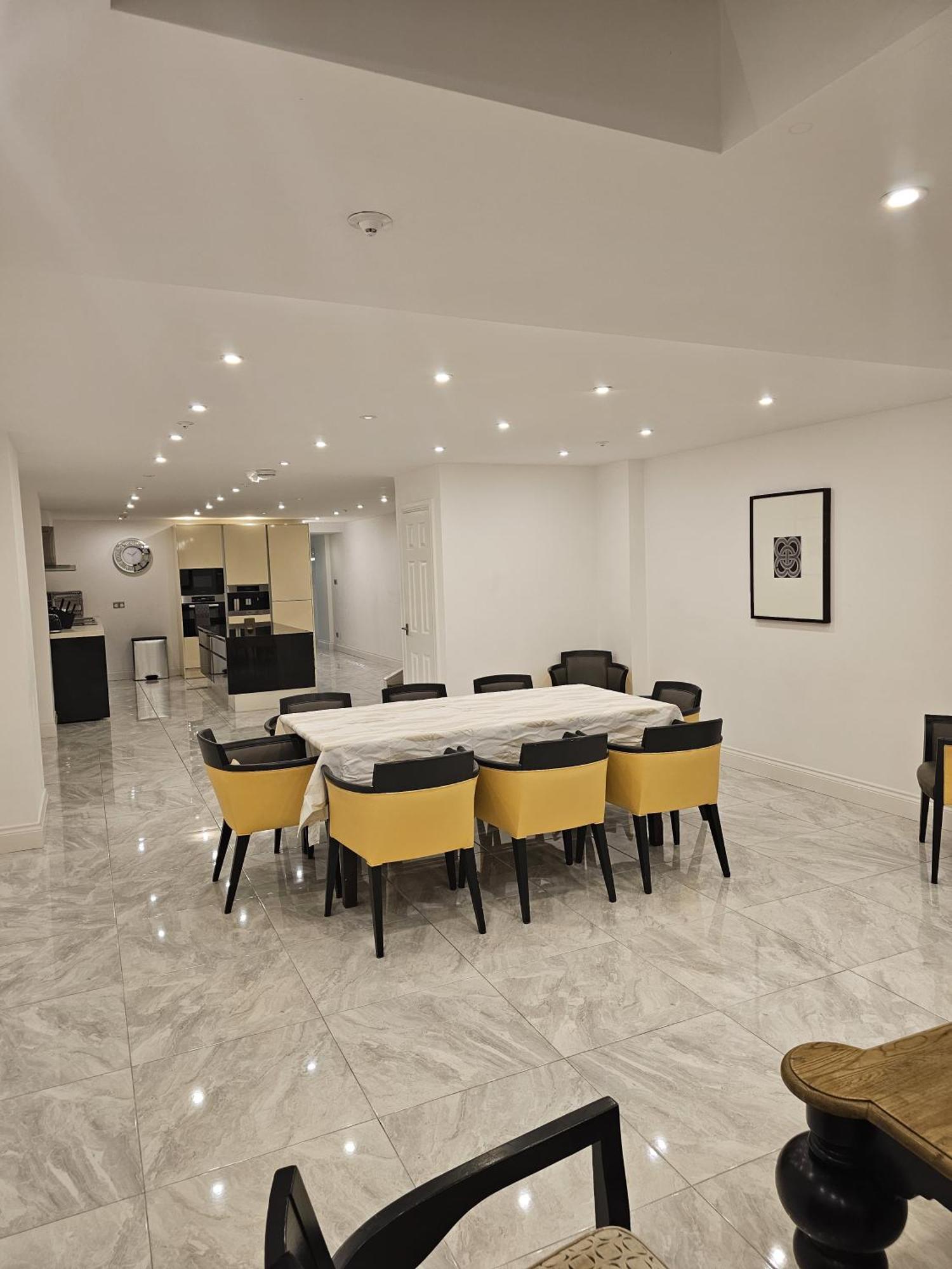 Holiday home Care London- Elegant & Central, Sloane Avenue, Chelsea