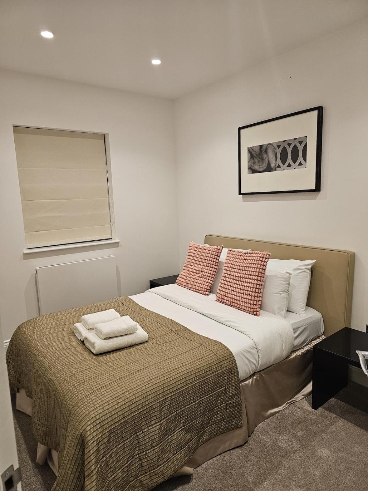 Holiday home Care London- Elegant & Central, Sloane Avenue, Chelsea *