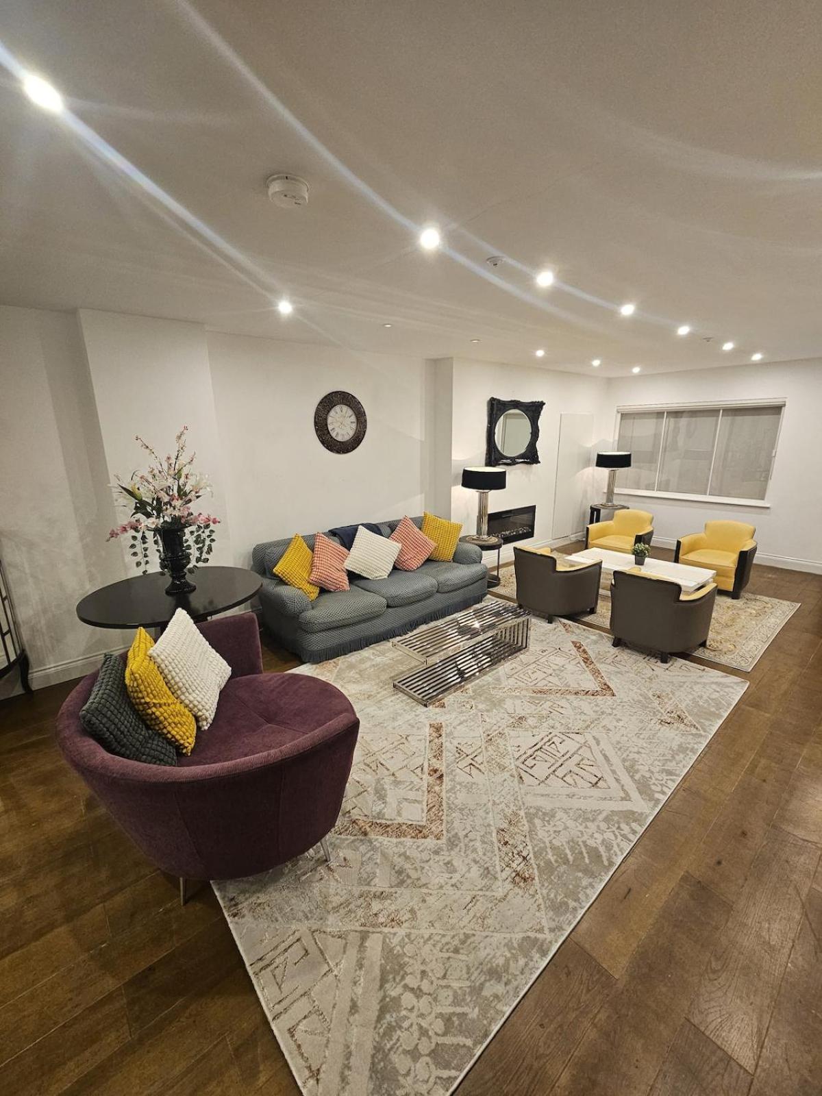 Holiday home Care London- Elegant & Central, Sloane Avenue, Chelsea