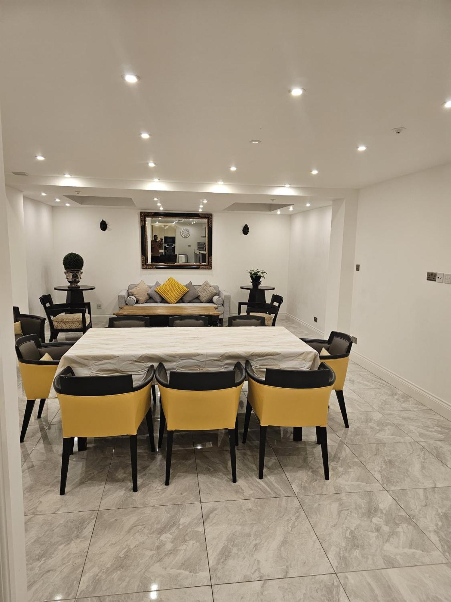 Care London- Elegant & Central, Sloane Avenue, Chelsea London