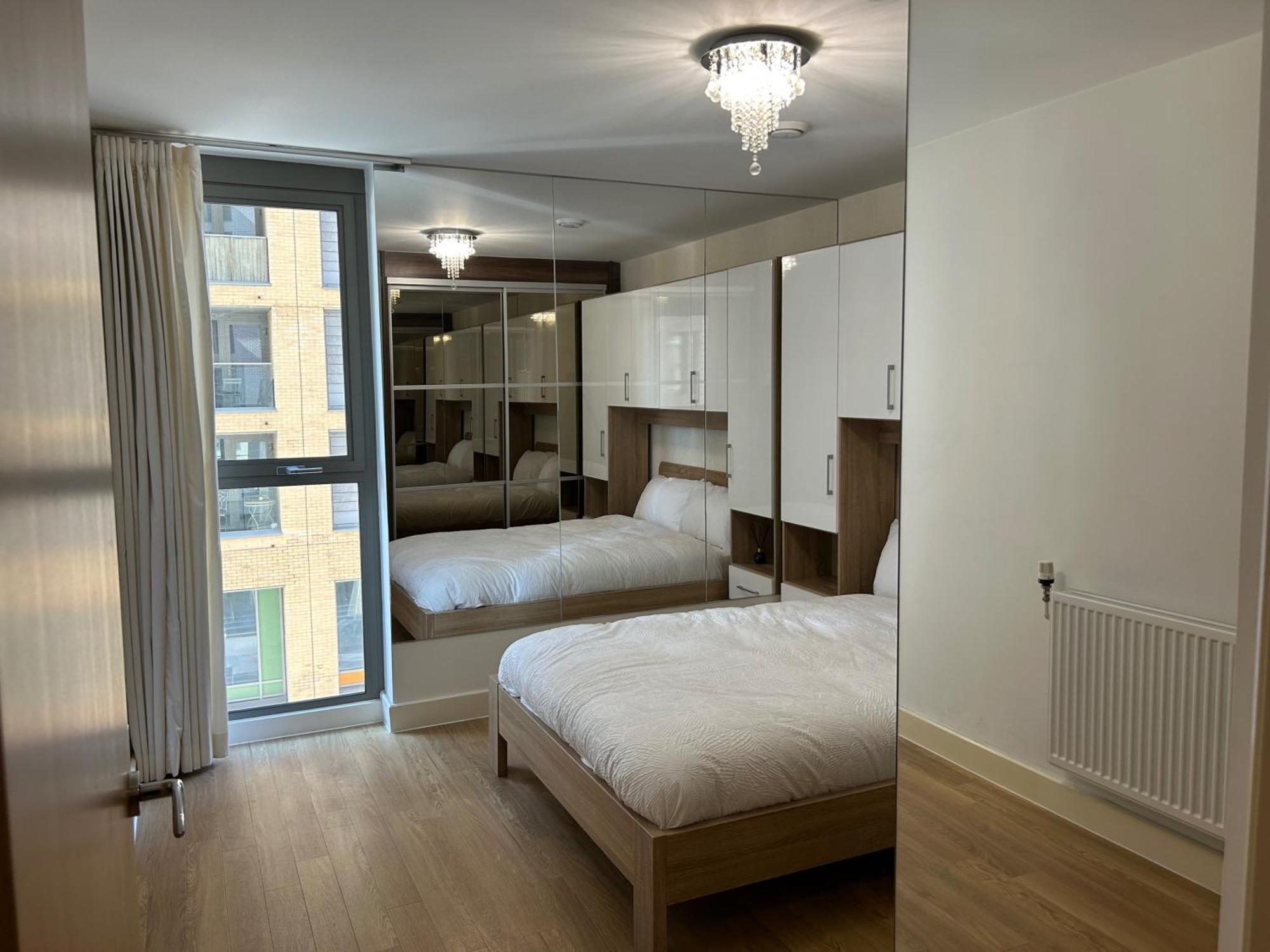 1-Bed Apt Sleeps 4 Central To Shops & Transport London