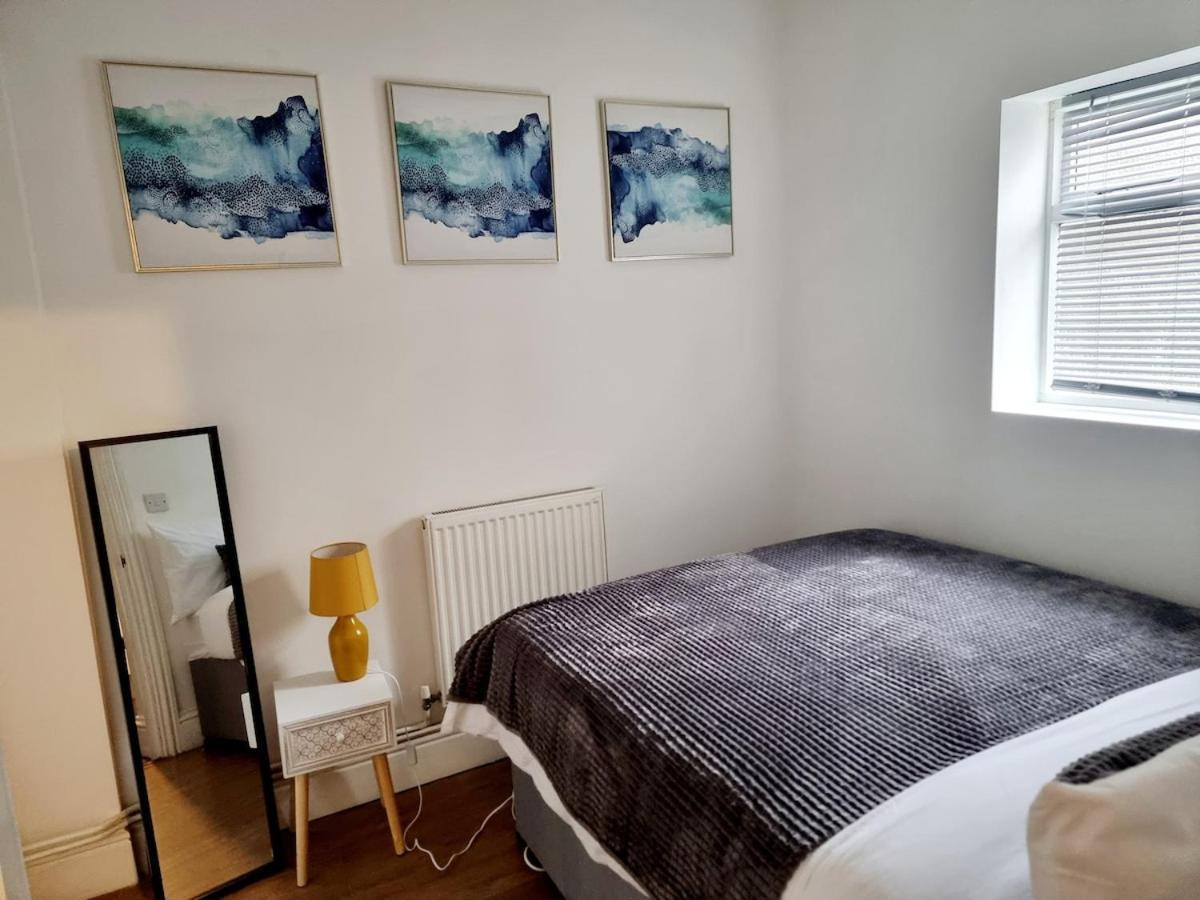 Apartamento Spacious 2 Bedroom-3 Mins Walk Tube, Hospital, Queen Mary Uni *
