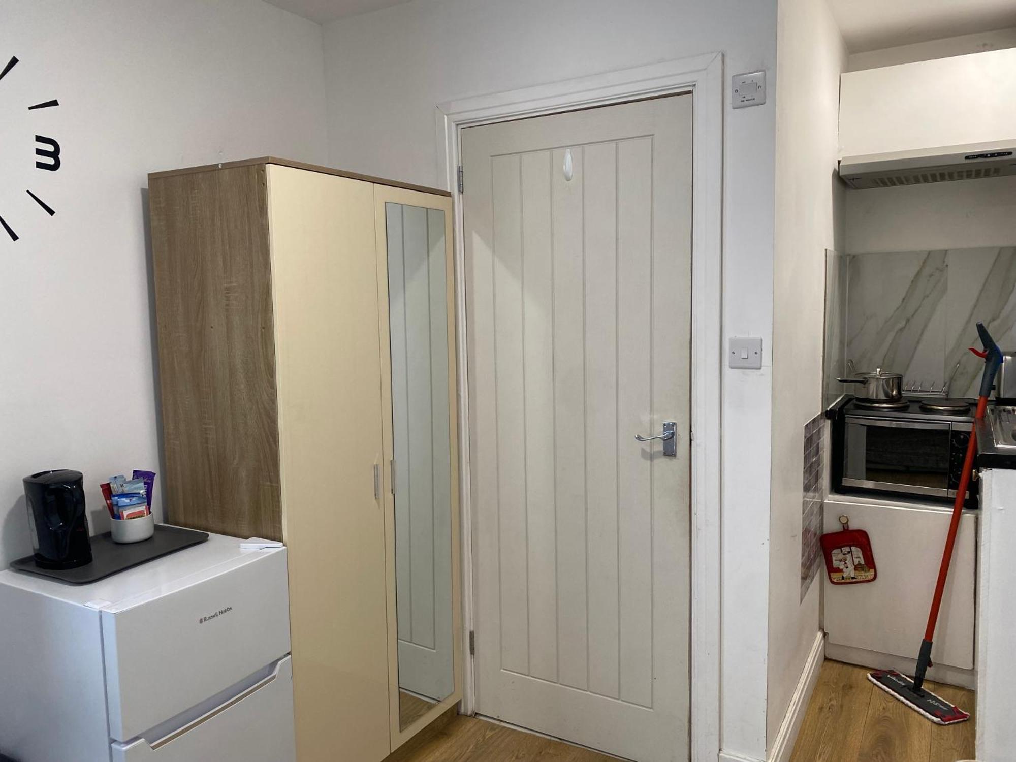 Homestay Comfy Private Wembley Stadium 6 Minutes Away *