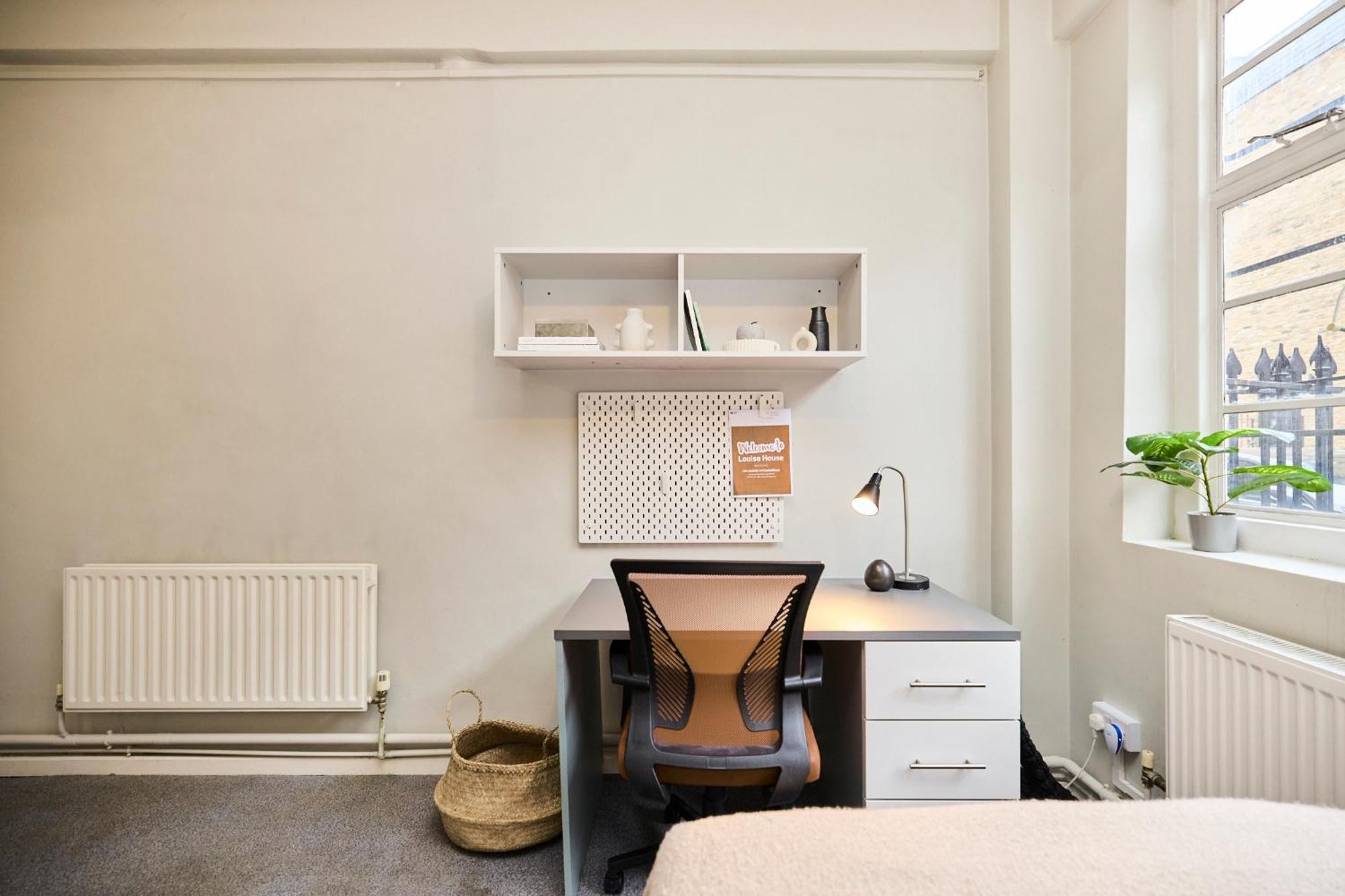 Louise House Hostel