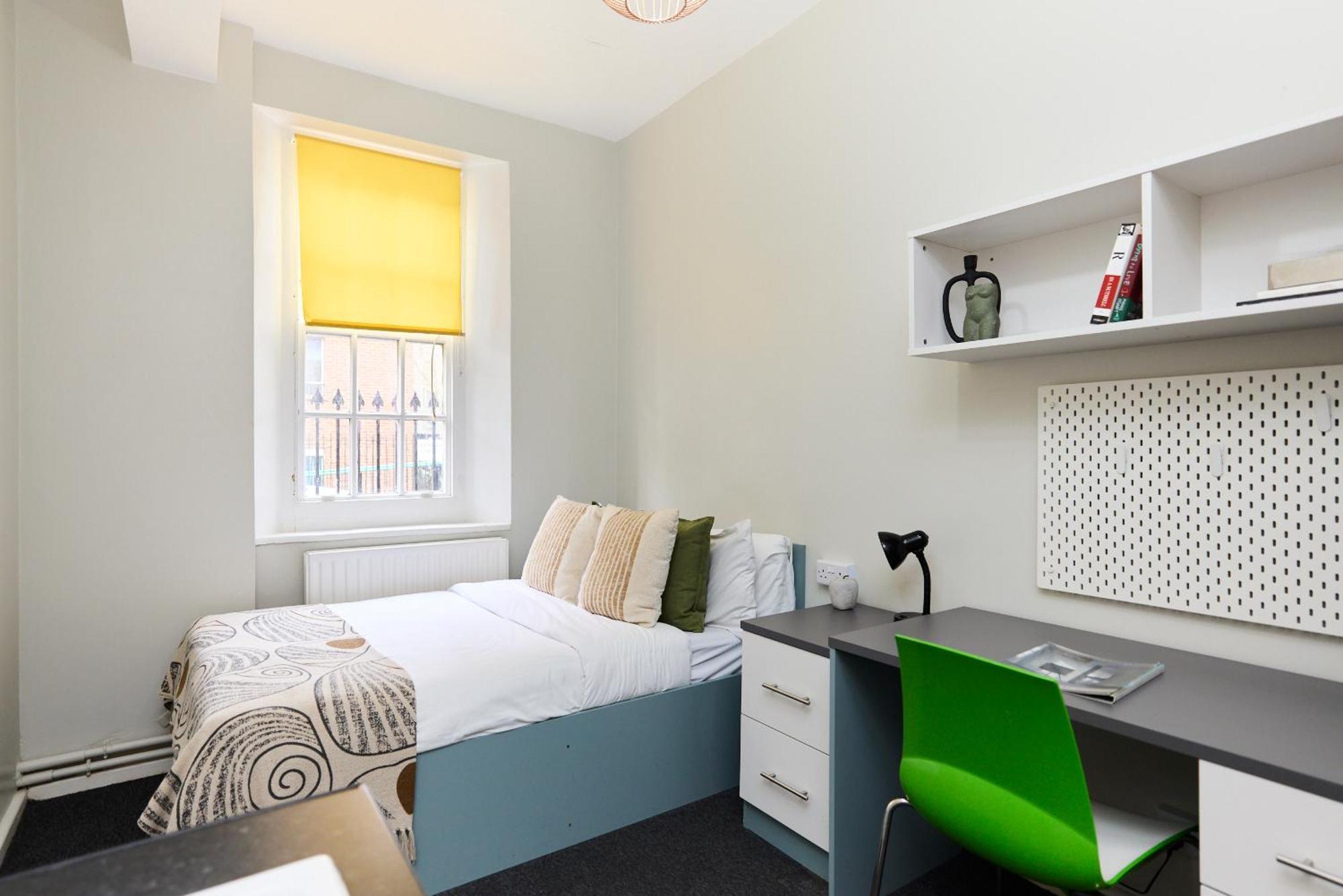 Louise House Hostel