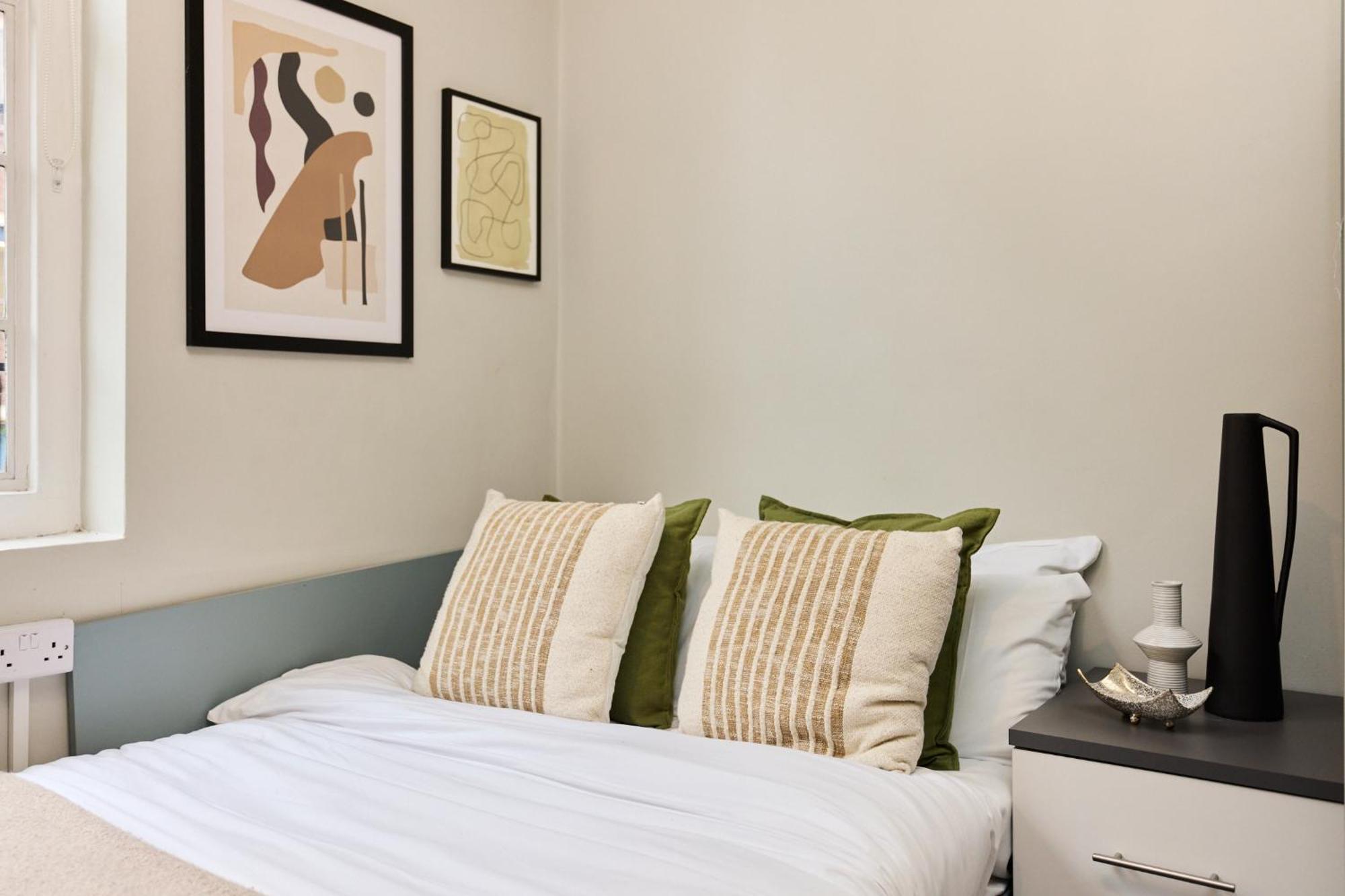Louise House Hostel London