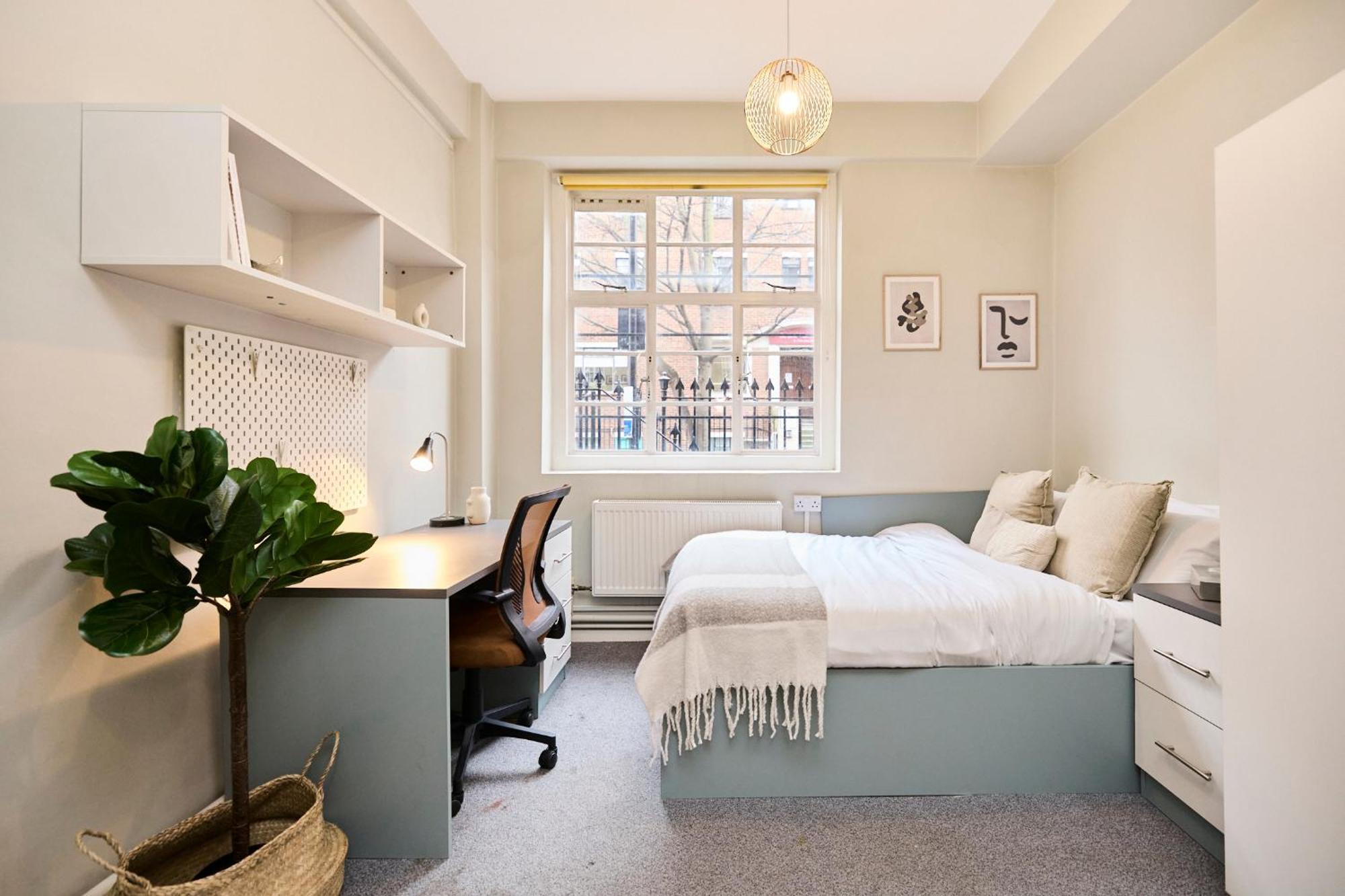 Louise House Hostel London
