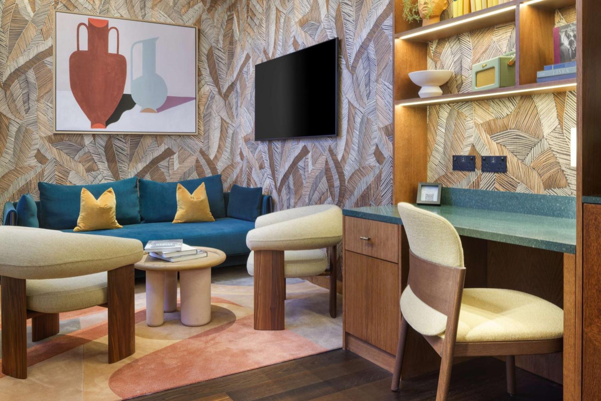 The Trafalgar St. James, Curio Collection By Hilton Hotel London