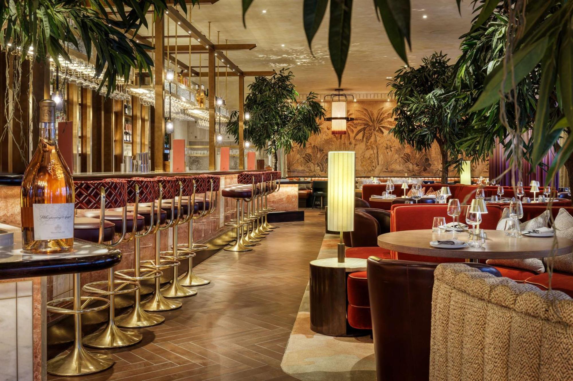 The Trafalgar St. James, Curio Collection By Hilton 5* London