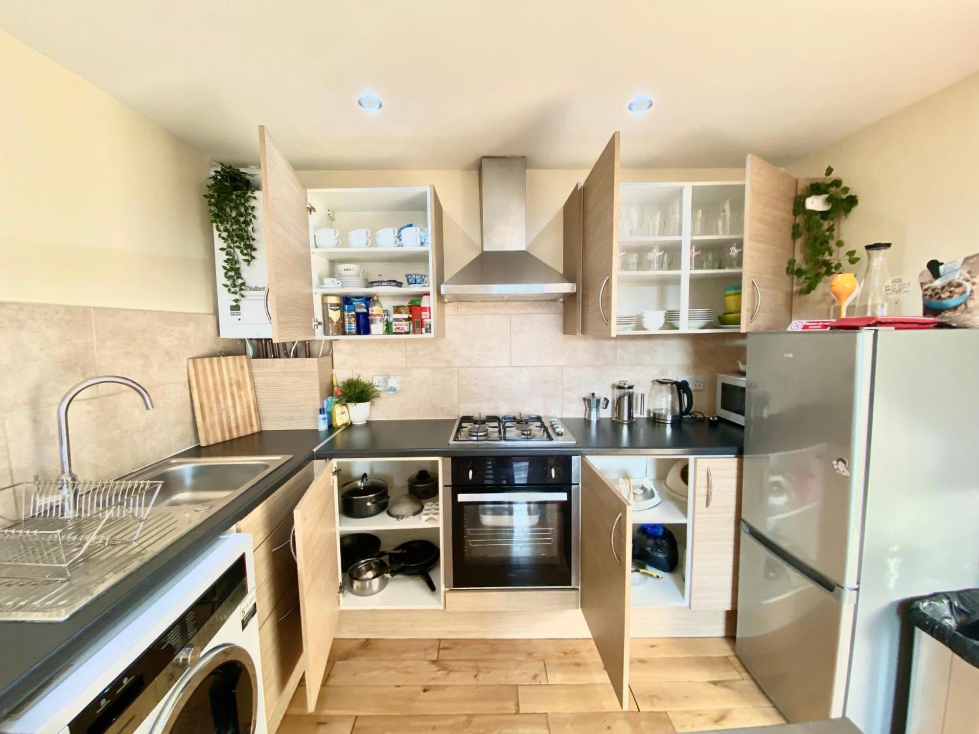 London's East End 2 Bedroom * Londen