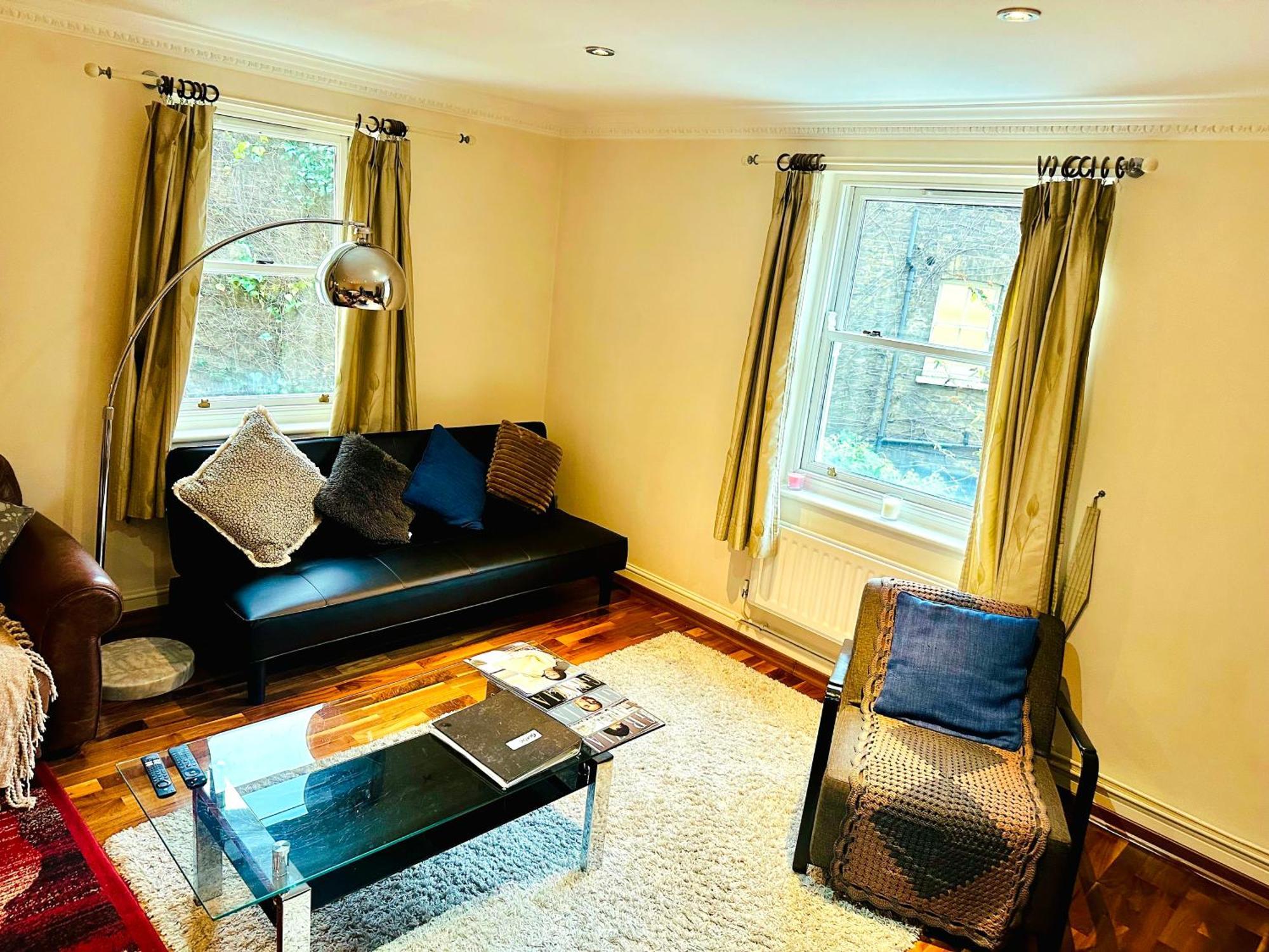 Lovely Around Kensington And Chelsea Locations W8 Sw5 Sw3 Sw10 By Ricky & Giustina * London