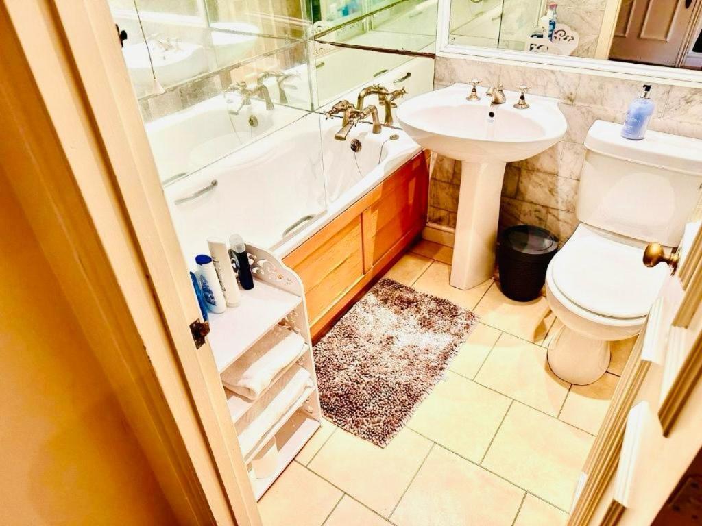 Lovely Around Kensington And Chelsea Locations W8 Sw5 Sw3 Sw10 By Ricky & Giustina Apartment *