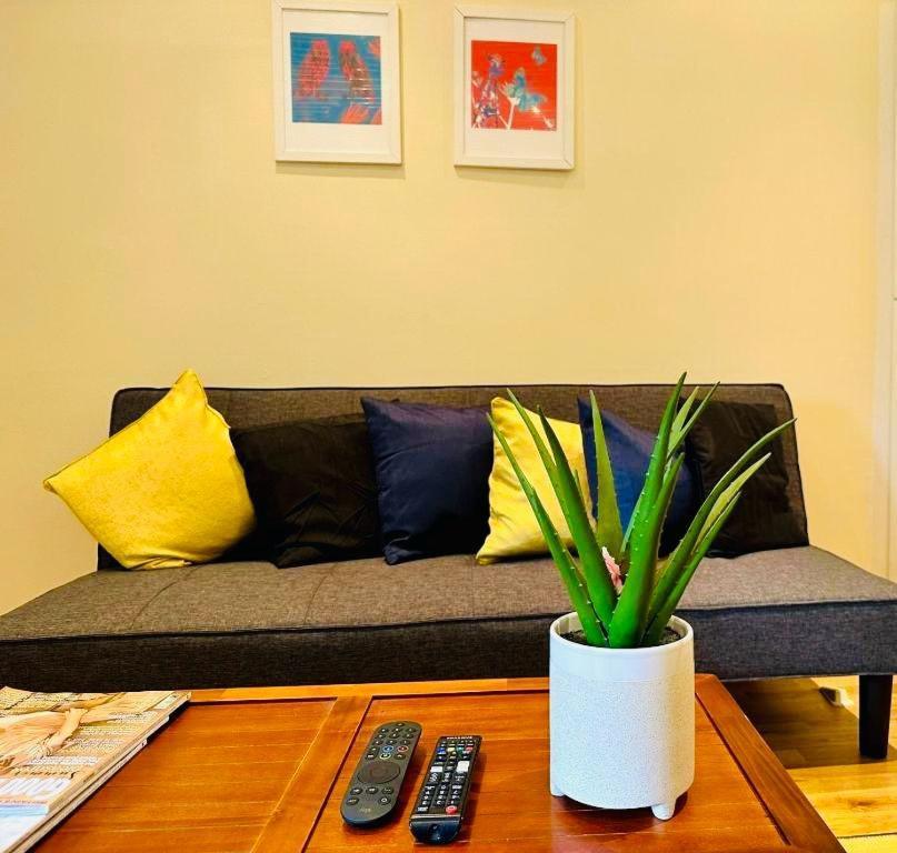 Lovely Around Kensington And Chelsea Locations W8 Sw5 Sw3 Sw10 By Ricky & Giustina London