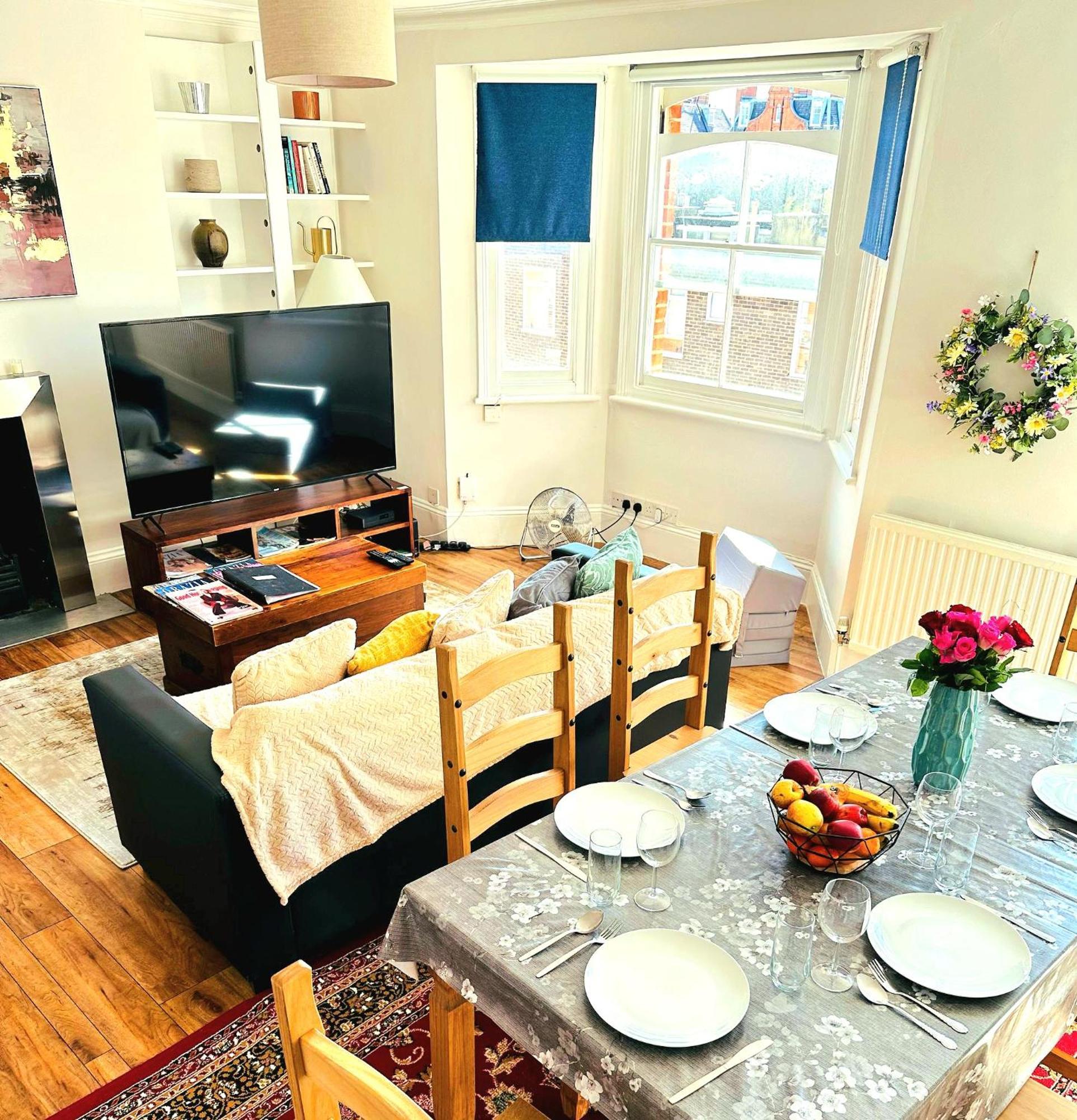 Lovely Around Kensington And Chelsea Locations W8 Sw5 Sw3 Sw10 By Ricky & Giustina * London