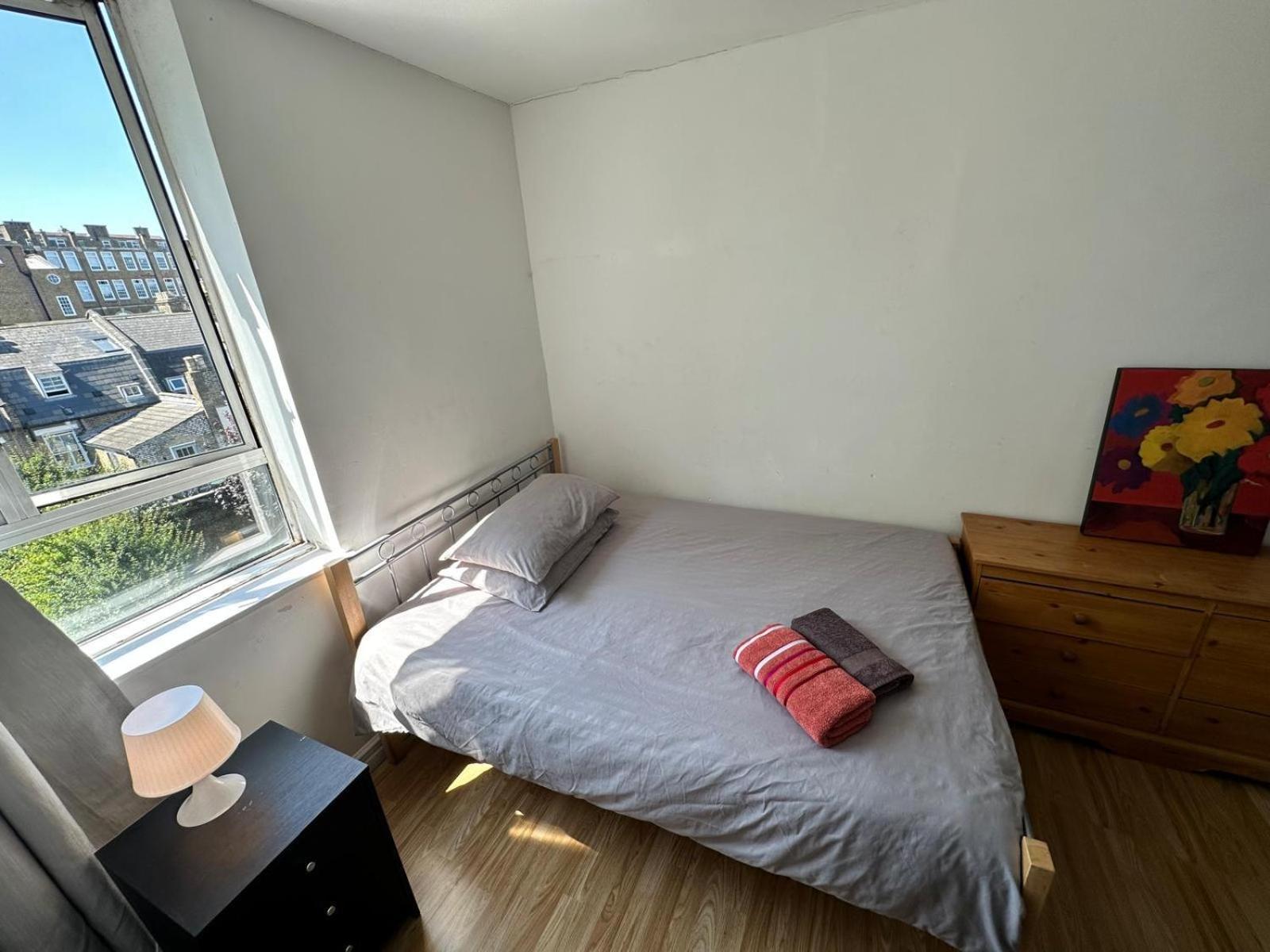 Renovu Houses In East London Guest house London