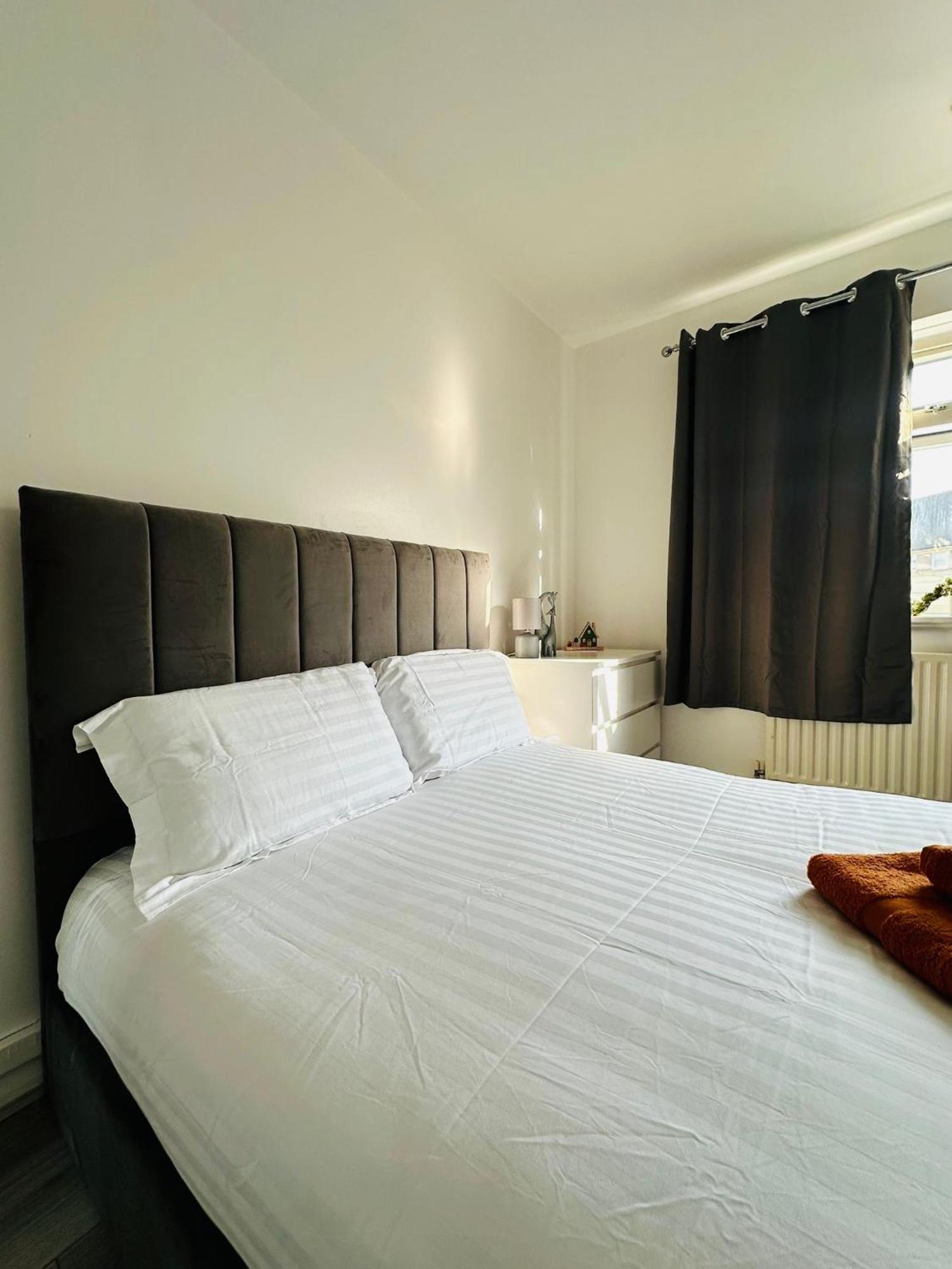 Accommodatie bij particulieren Modern In A 4 Bedroom Flat In London, Shared Bathroom! *