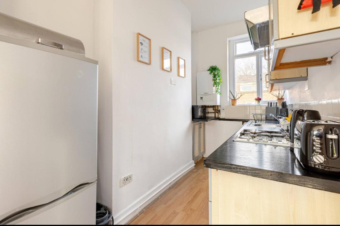 Apartment Camden - 10 Percent Reduced From Restaurant Bill London