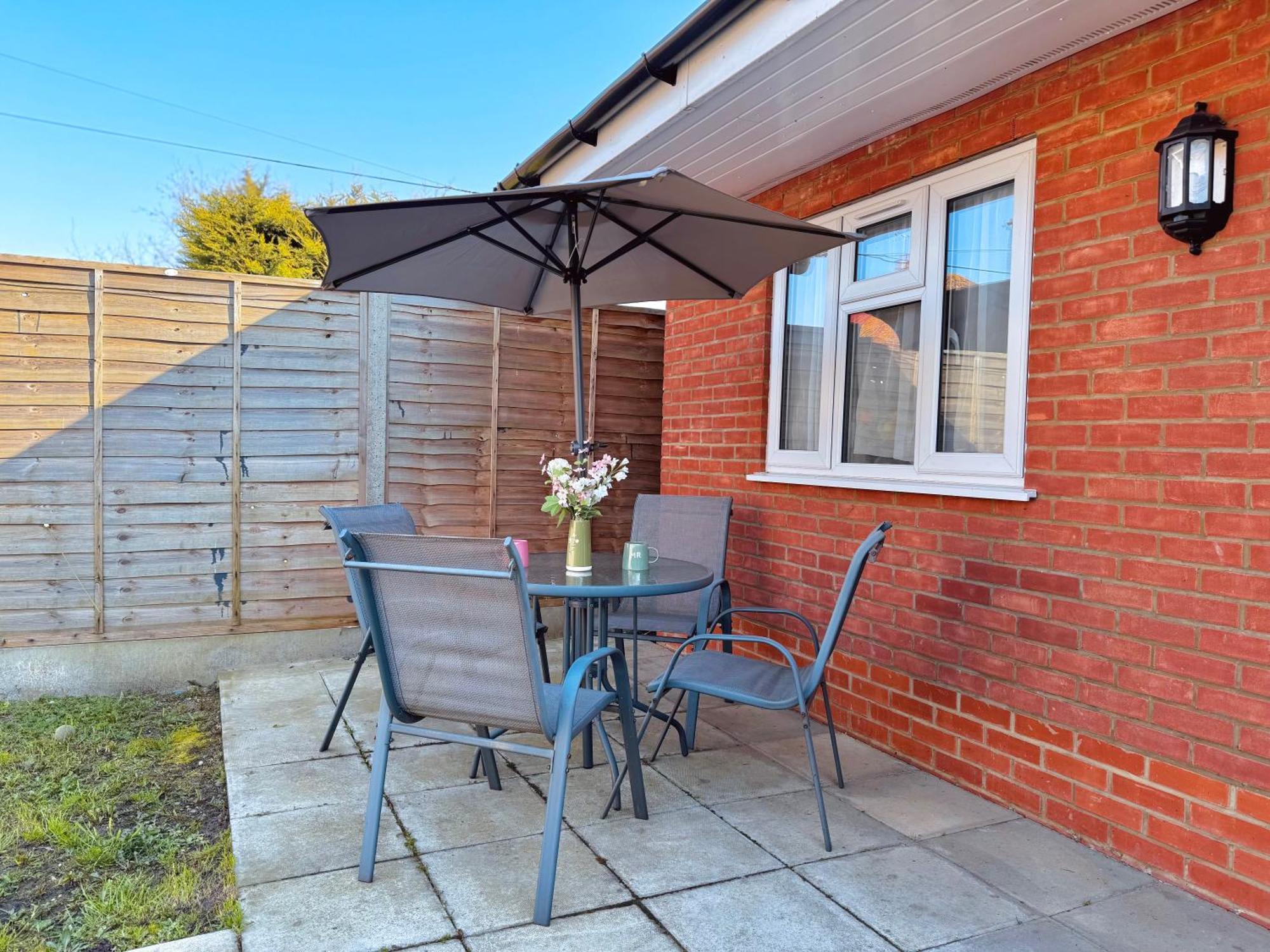 Garden 1-bed Flat 30min To Downtown & Free Parking Apartment *