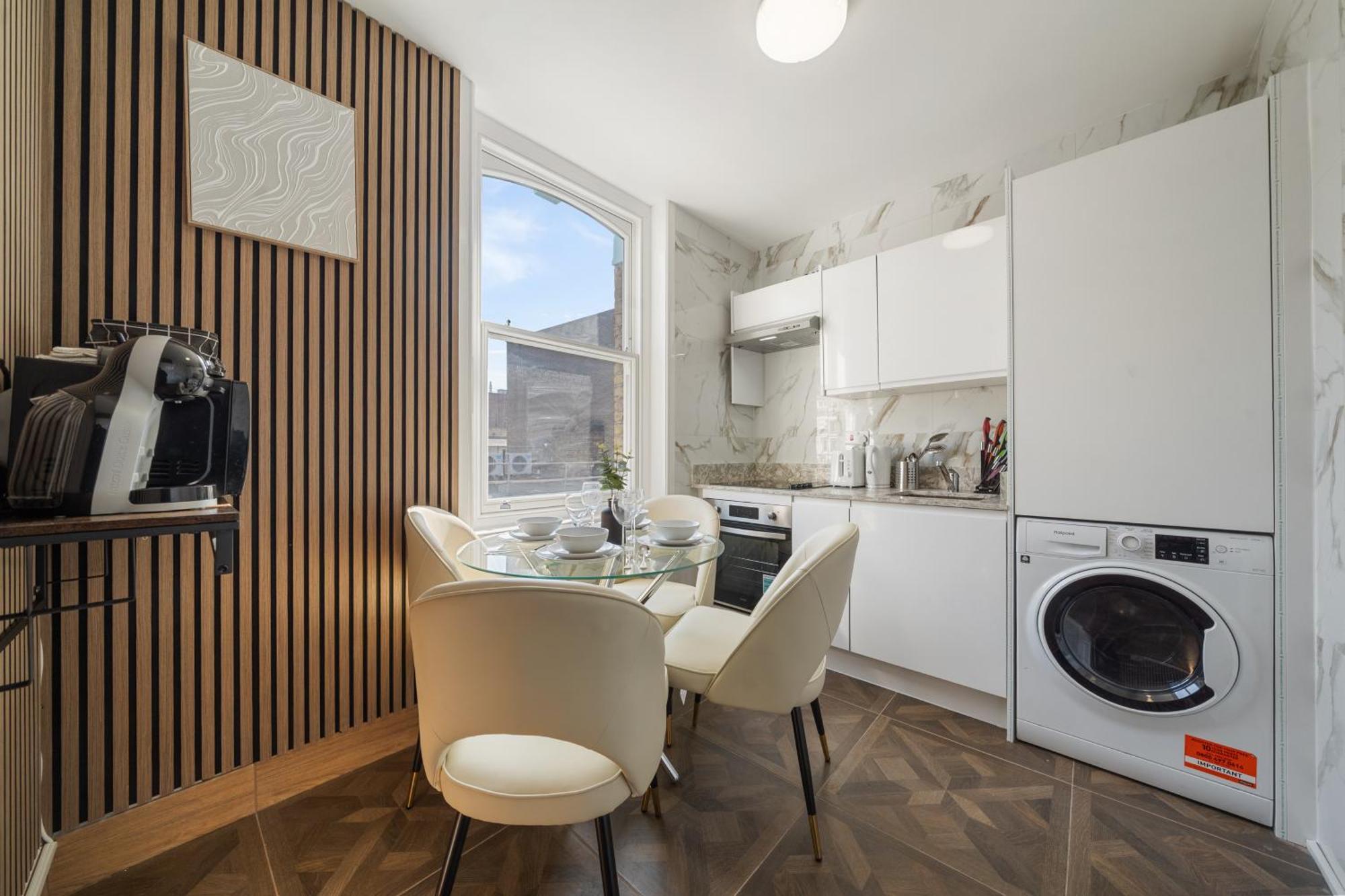 Stylish In The Heart Of Soho Your West End Escape! Gsg Leilighet London
