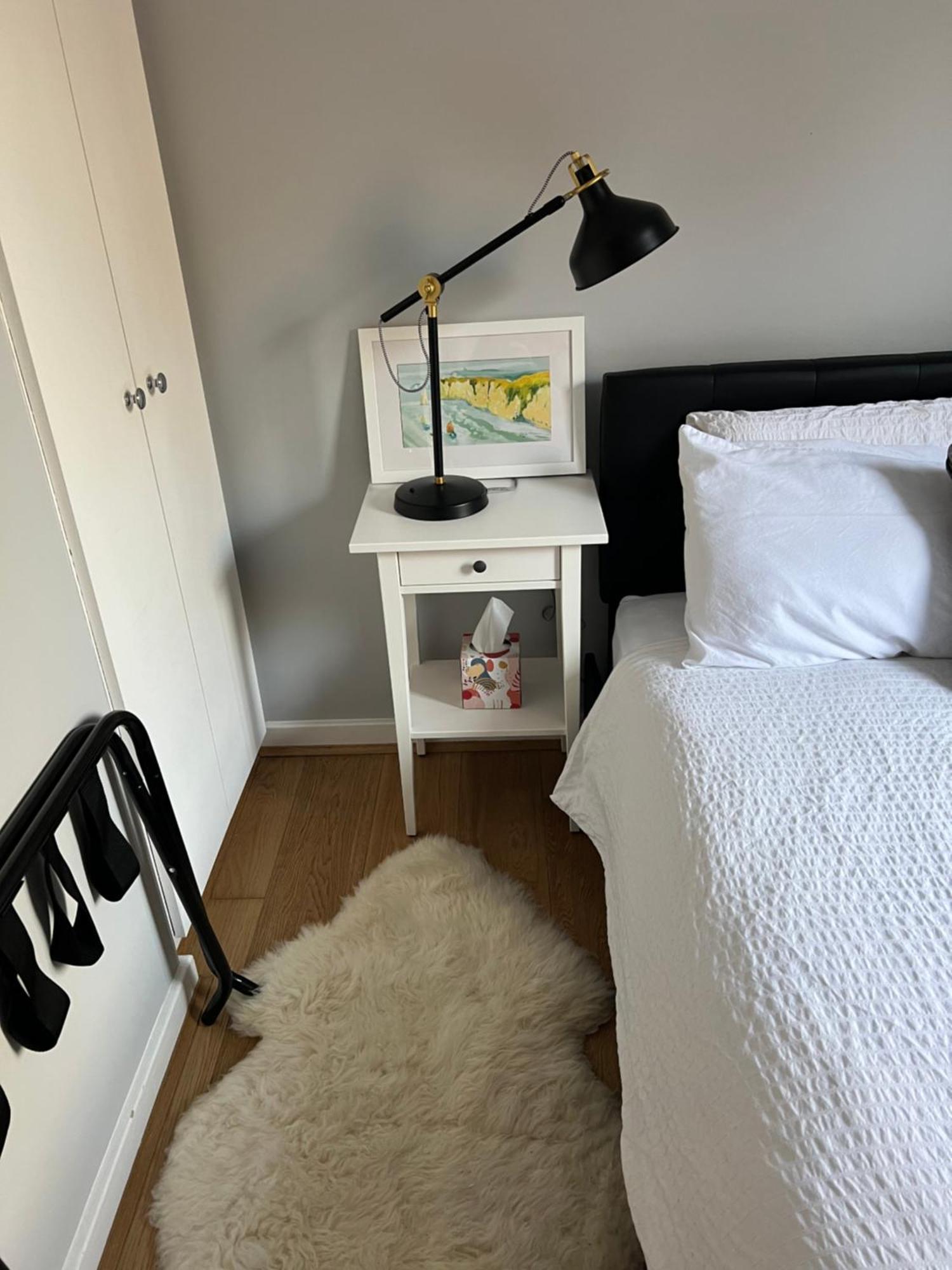Luxurious 2 Bed 2 Bath With Parking In Blackheath, * London