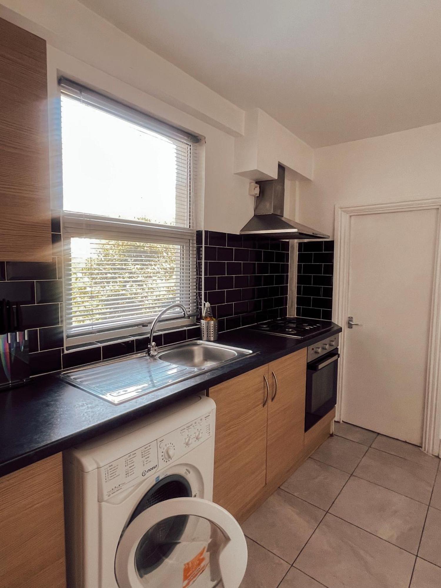Big 1-bed Flat Elephant & Castle Apartment