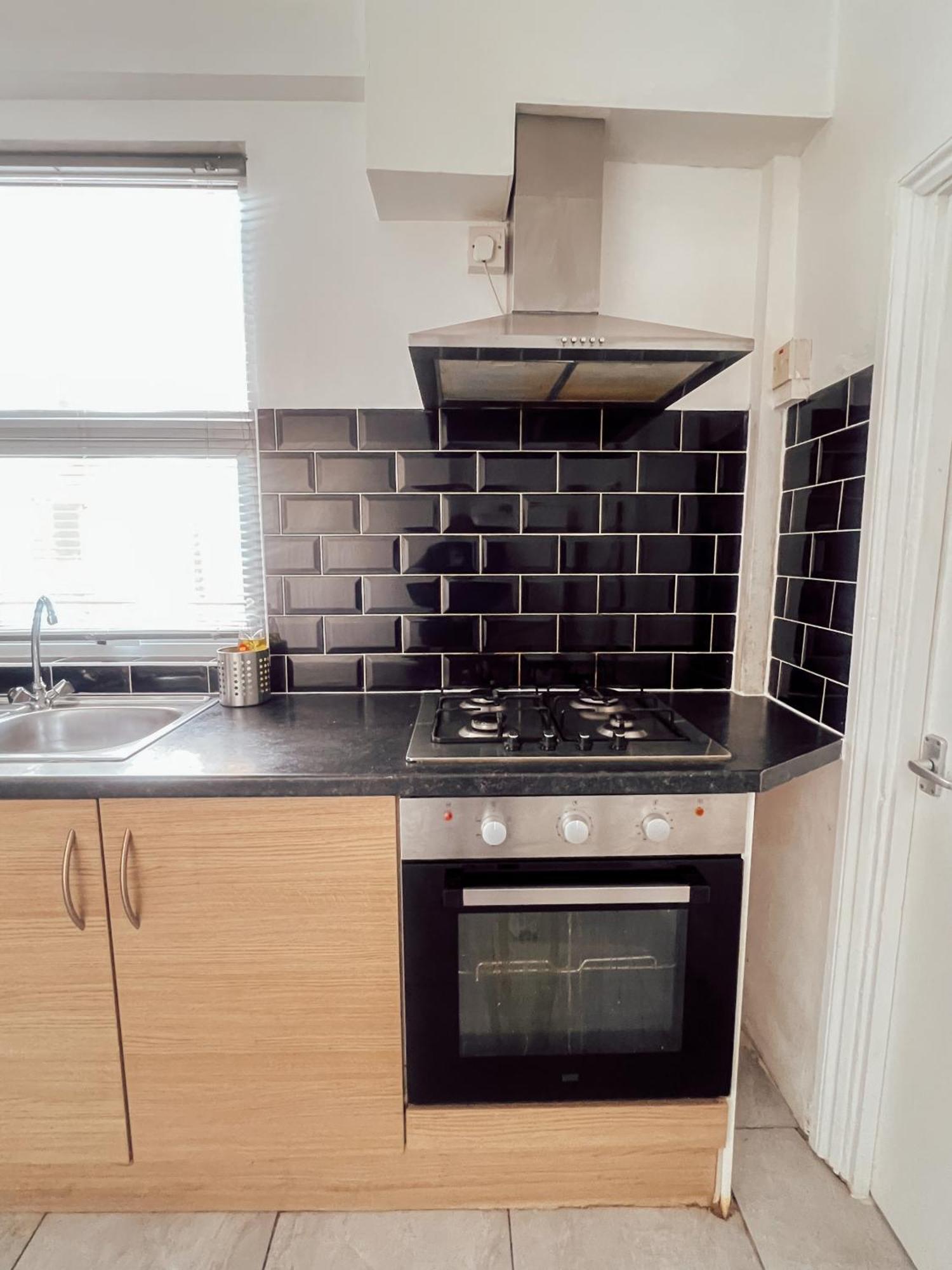Big 1-bed Flat Elephant & Castle Apartment