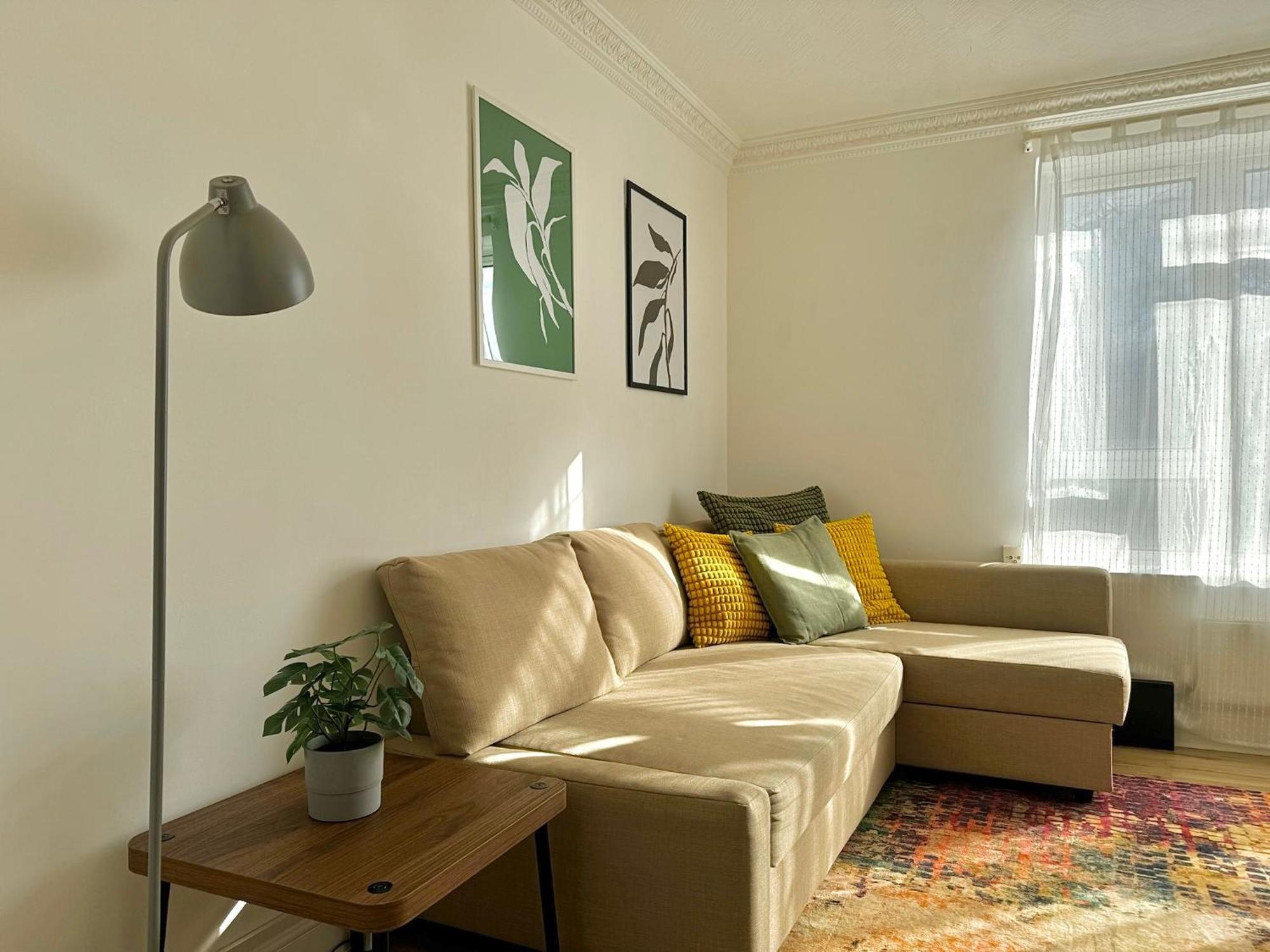 Your Cosy Get-away 5 Minutes From Canning Town Station, Near Excel & O2 Apartment *