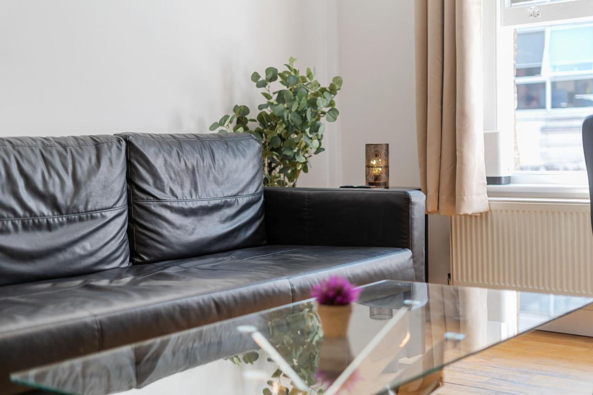 Stylish & Bright In The Heart Of Soho Unbeatable Location Wd8 *