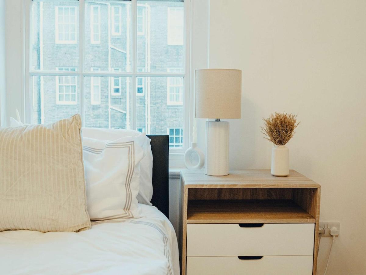 Queensway Dream, Hyde Park Apartment London