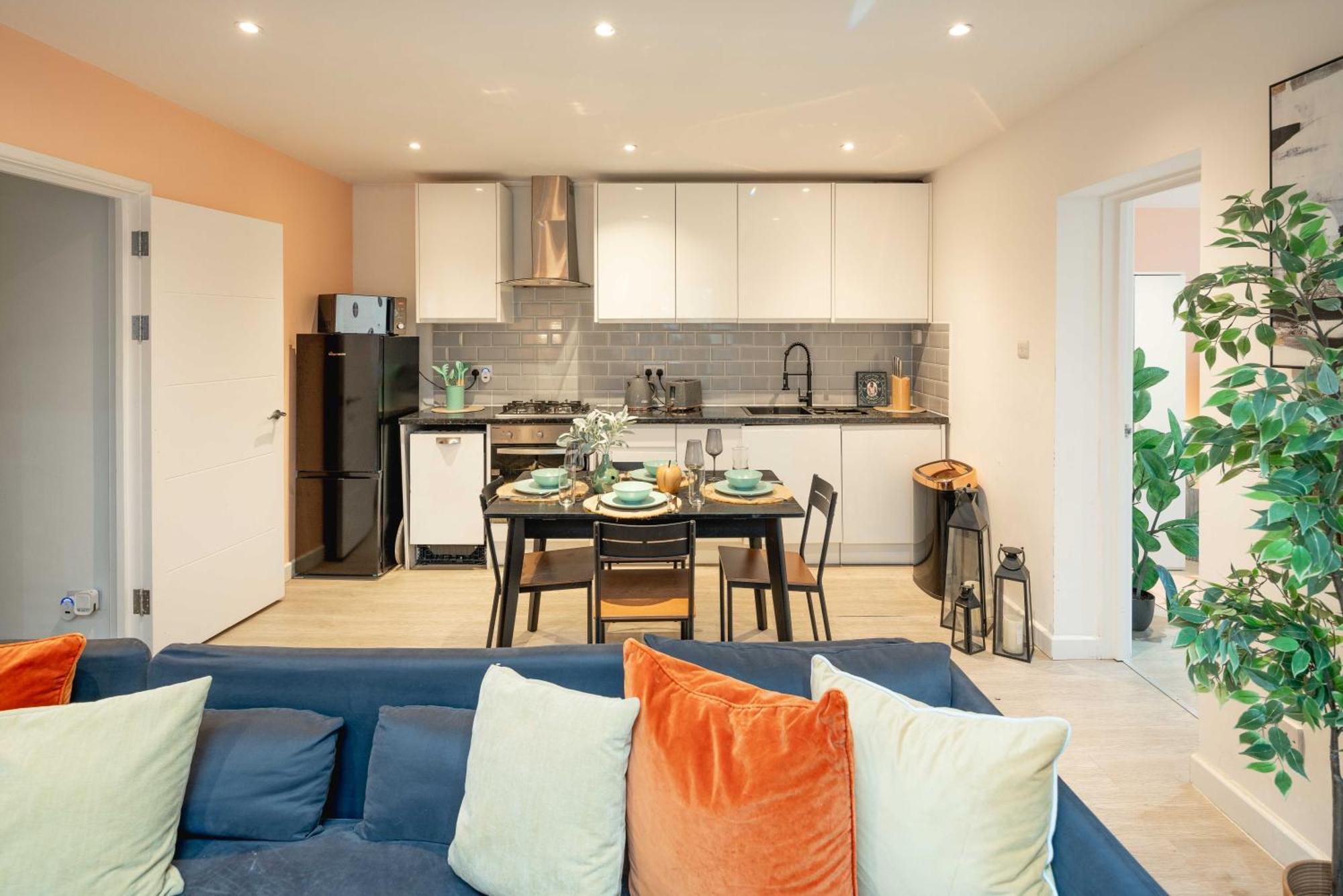 3bedrooms Next To Kilburn And Hampstead Station London