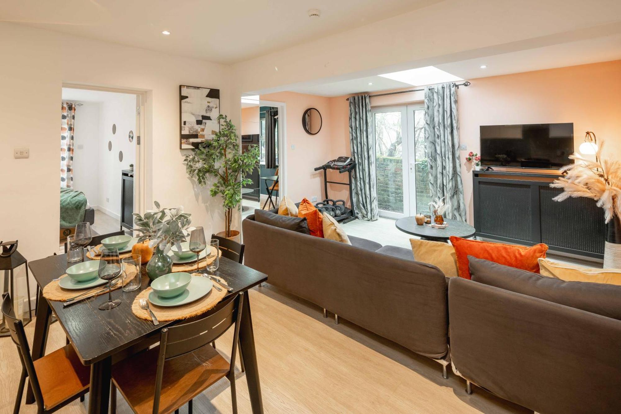 3bedrooms Next To Kilburn And Hampstead Station Apartment *
