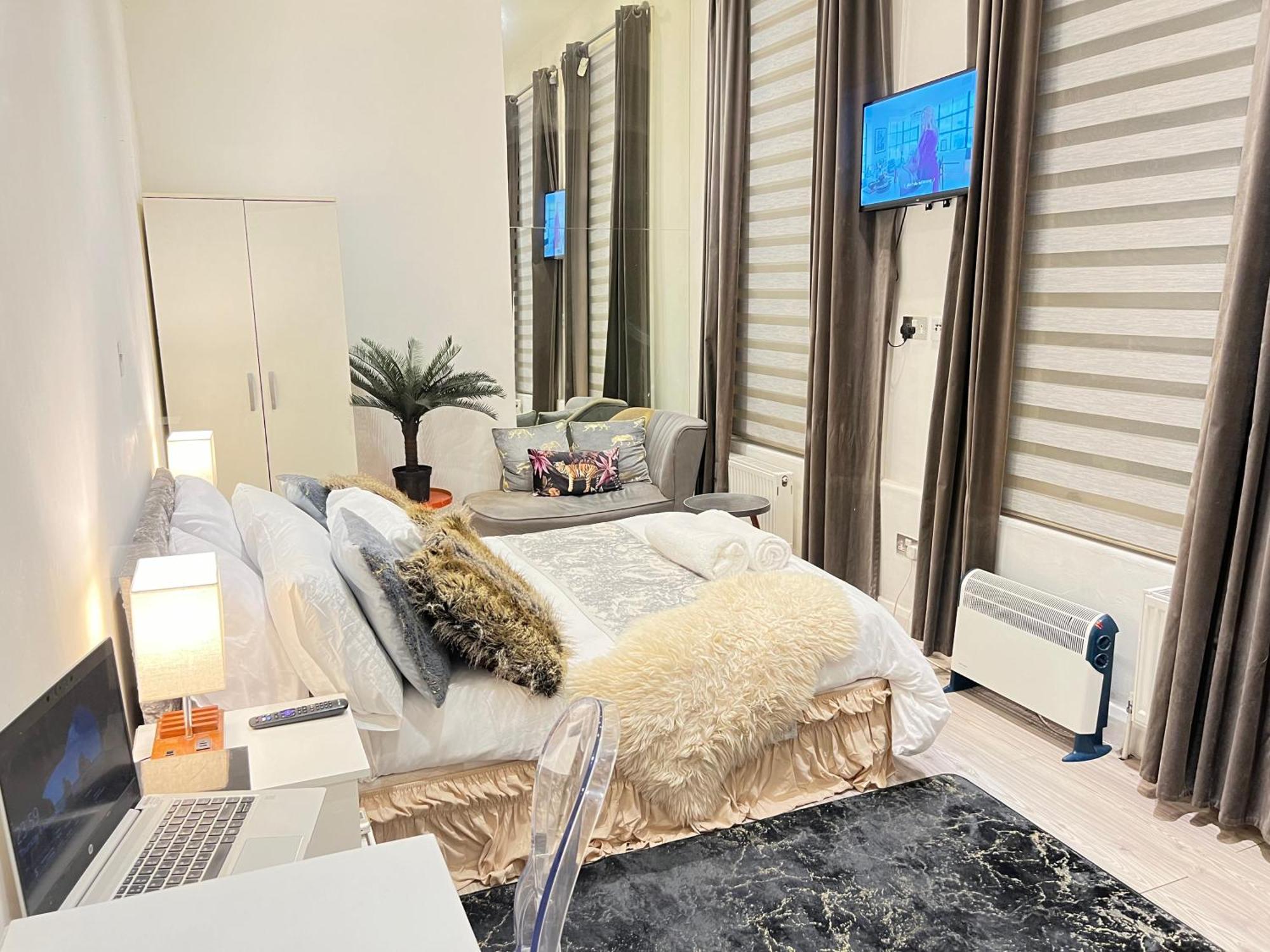 Monroe - In Prime Location Apartment *